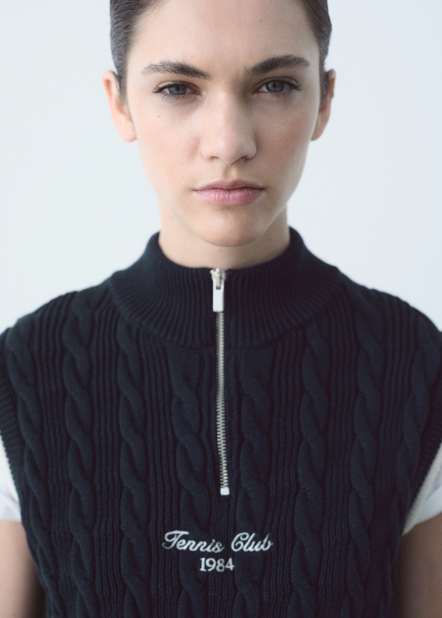 Braided waistcoat with embroidered message - Details of the article 1