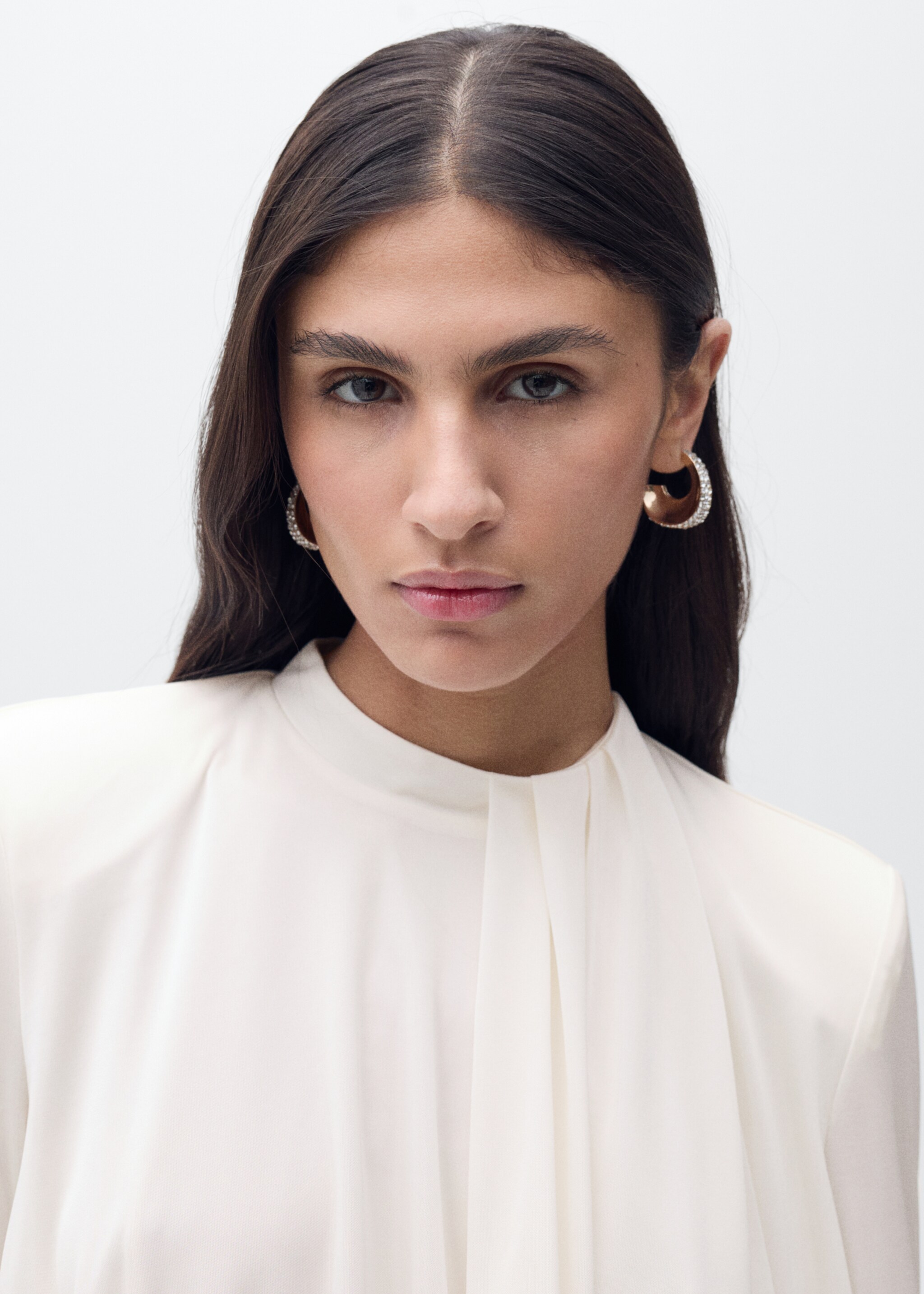 Satin ruffle-neck dress - Details of the article 1, Ecru. Ref: 87096371-00.