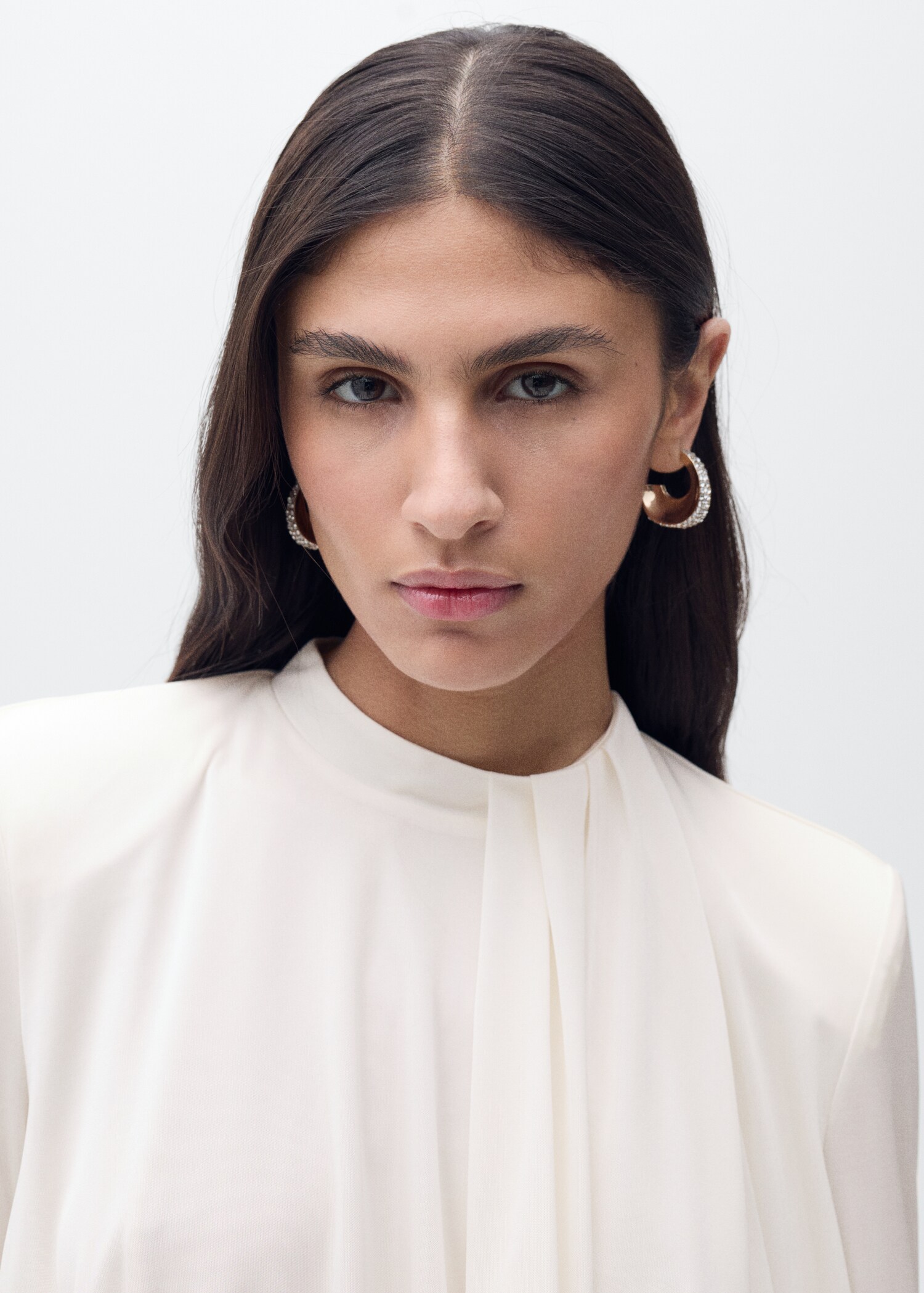 Satin ruffle-neck dress - Details of the article 1