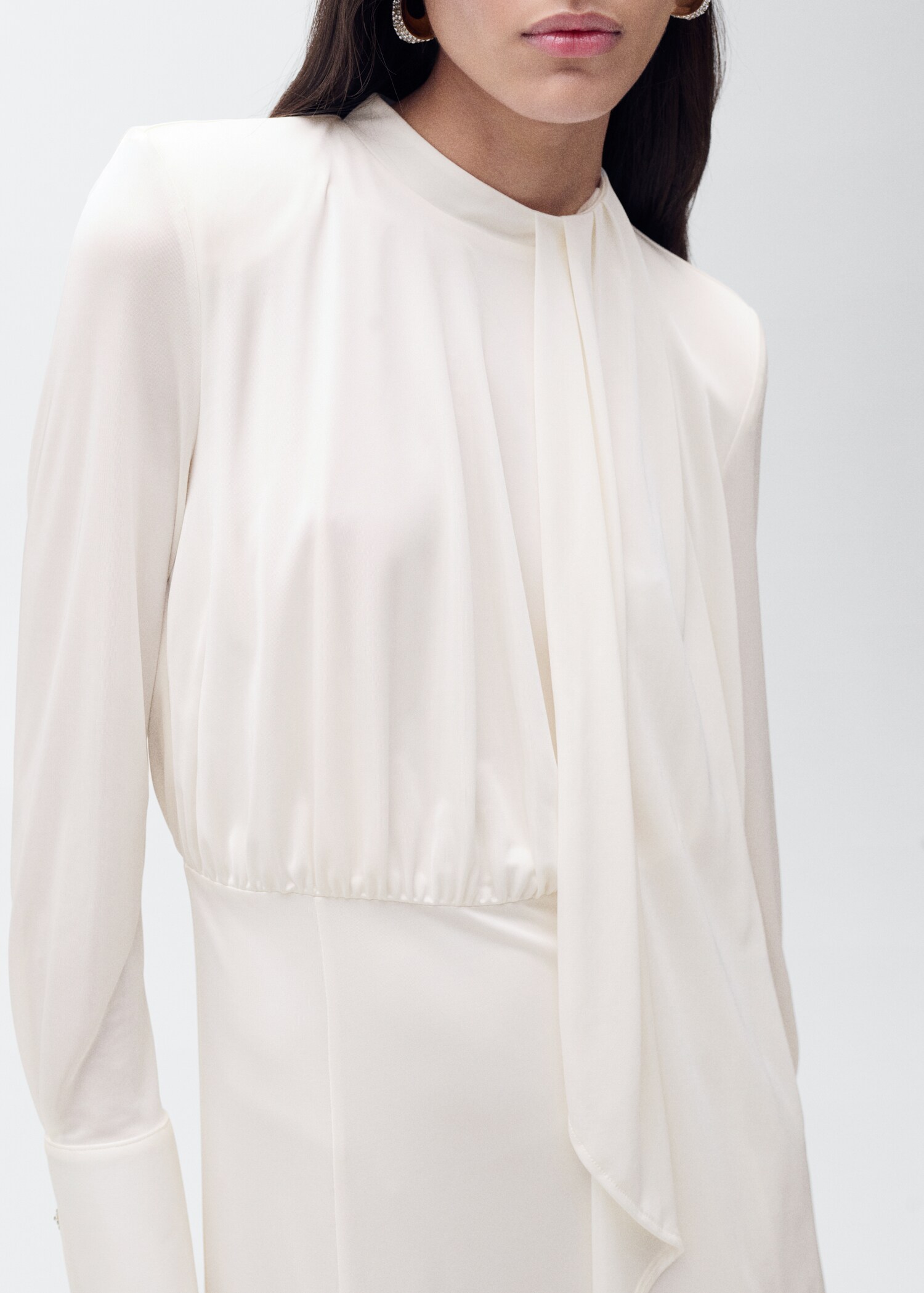 Satin ruffle-neck dress - Details of the article 6