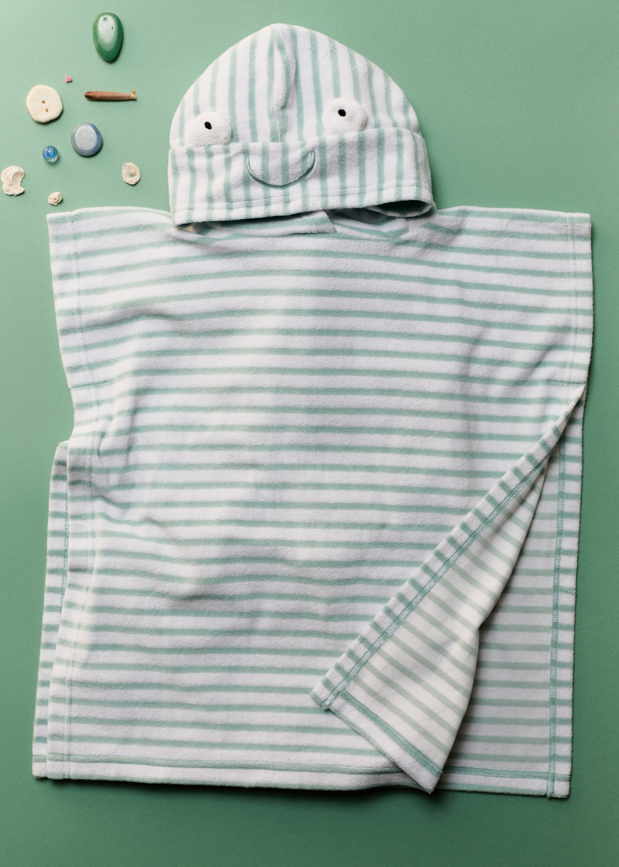 Poncho spugna righe - Dettaglio dell'articolo 5, Verde pastello. Ref: 87096717-00.