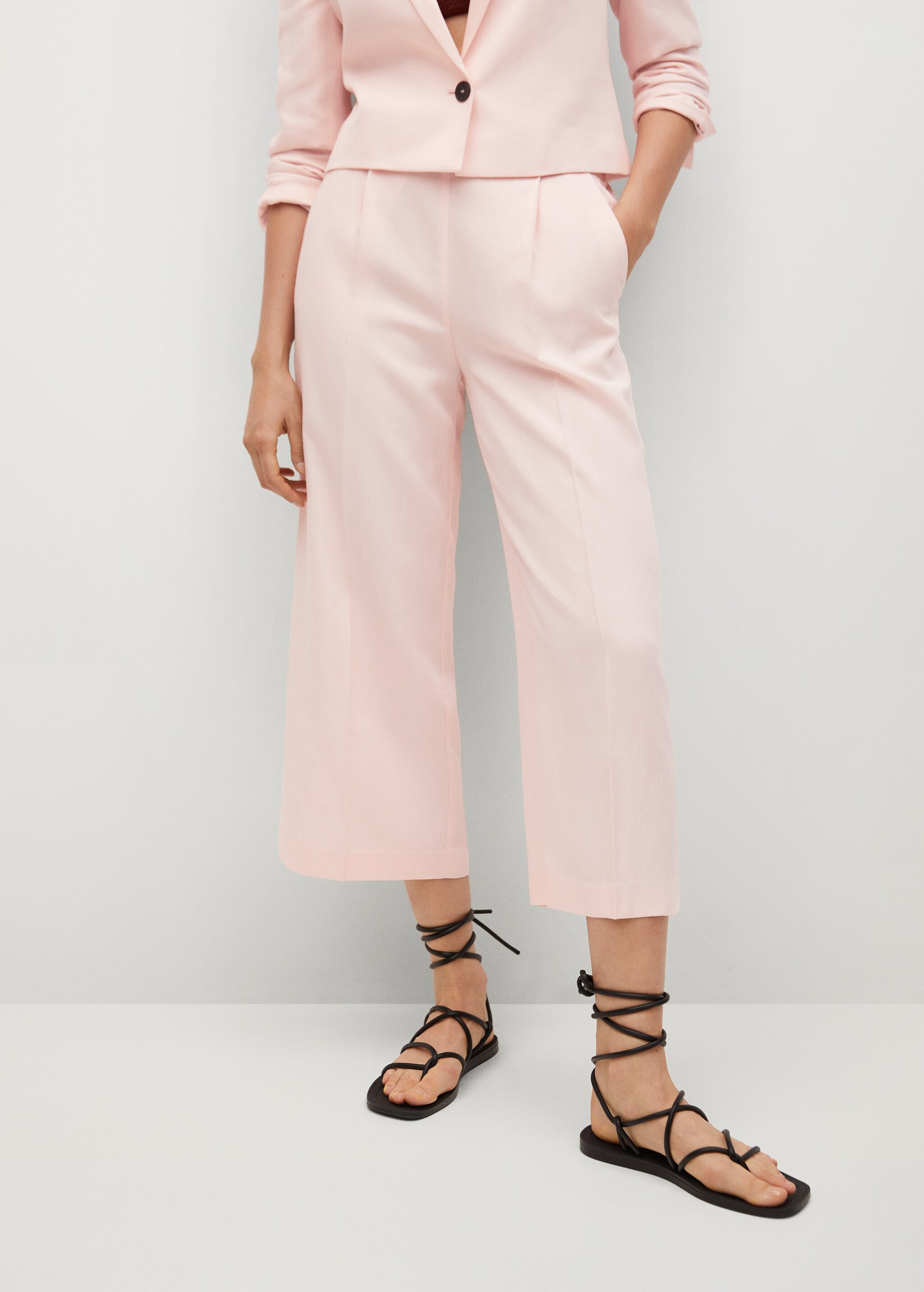 Pantalón culotte pinzas - Plano medio