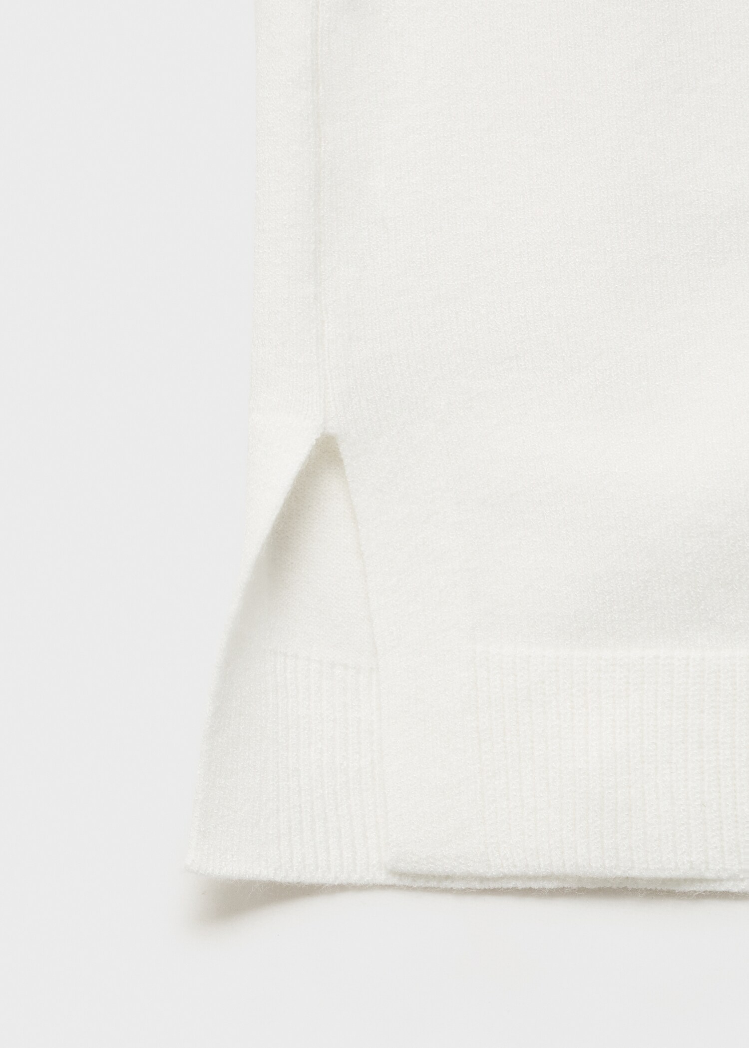 Short-sleeved fine-knit sweater - Details of the article 0