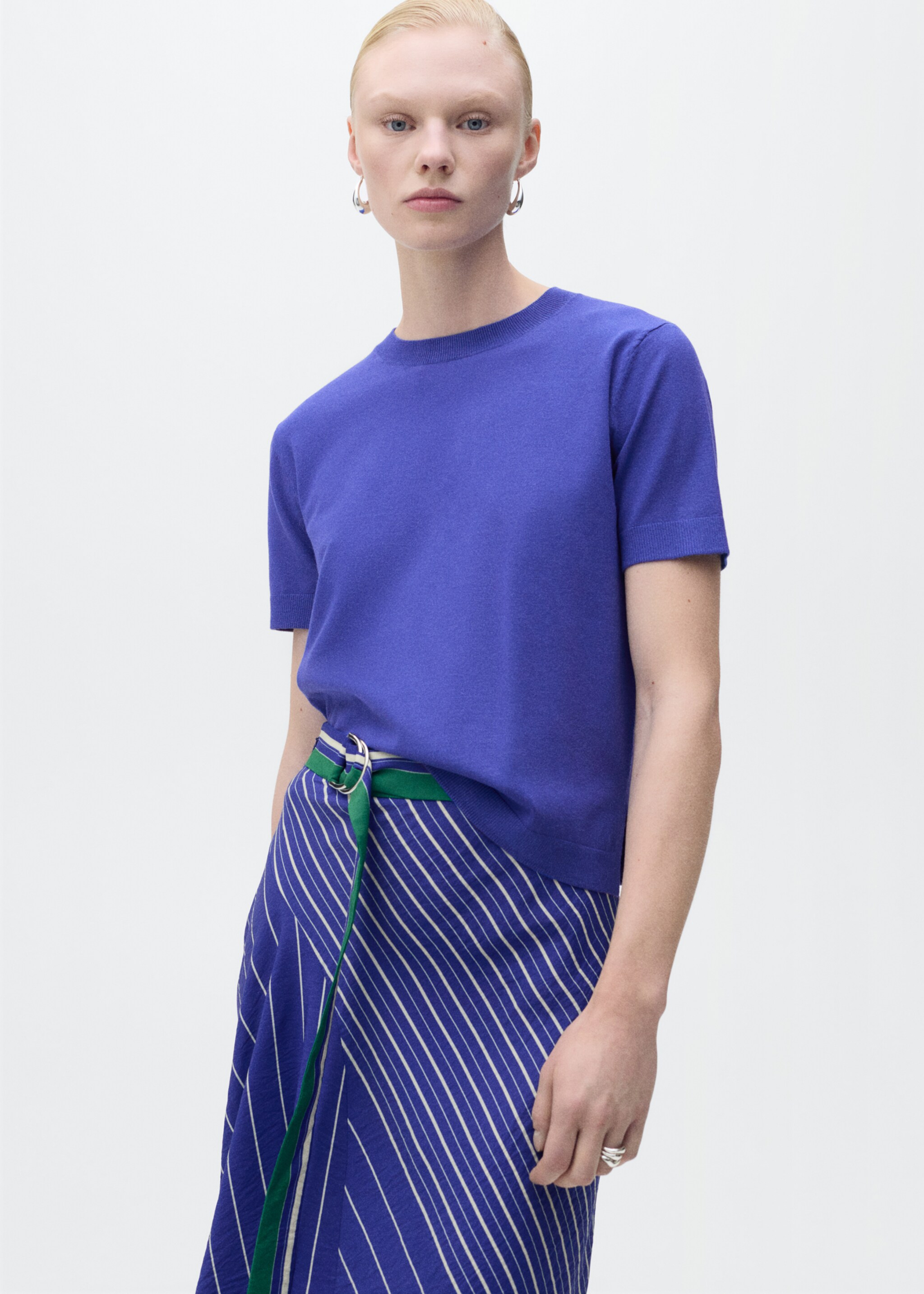 Short-sleeved fine-knit sweater - Medium plane, Blue. Ref: 87097181-00.