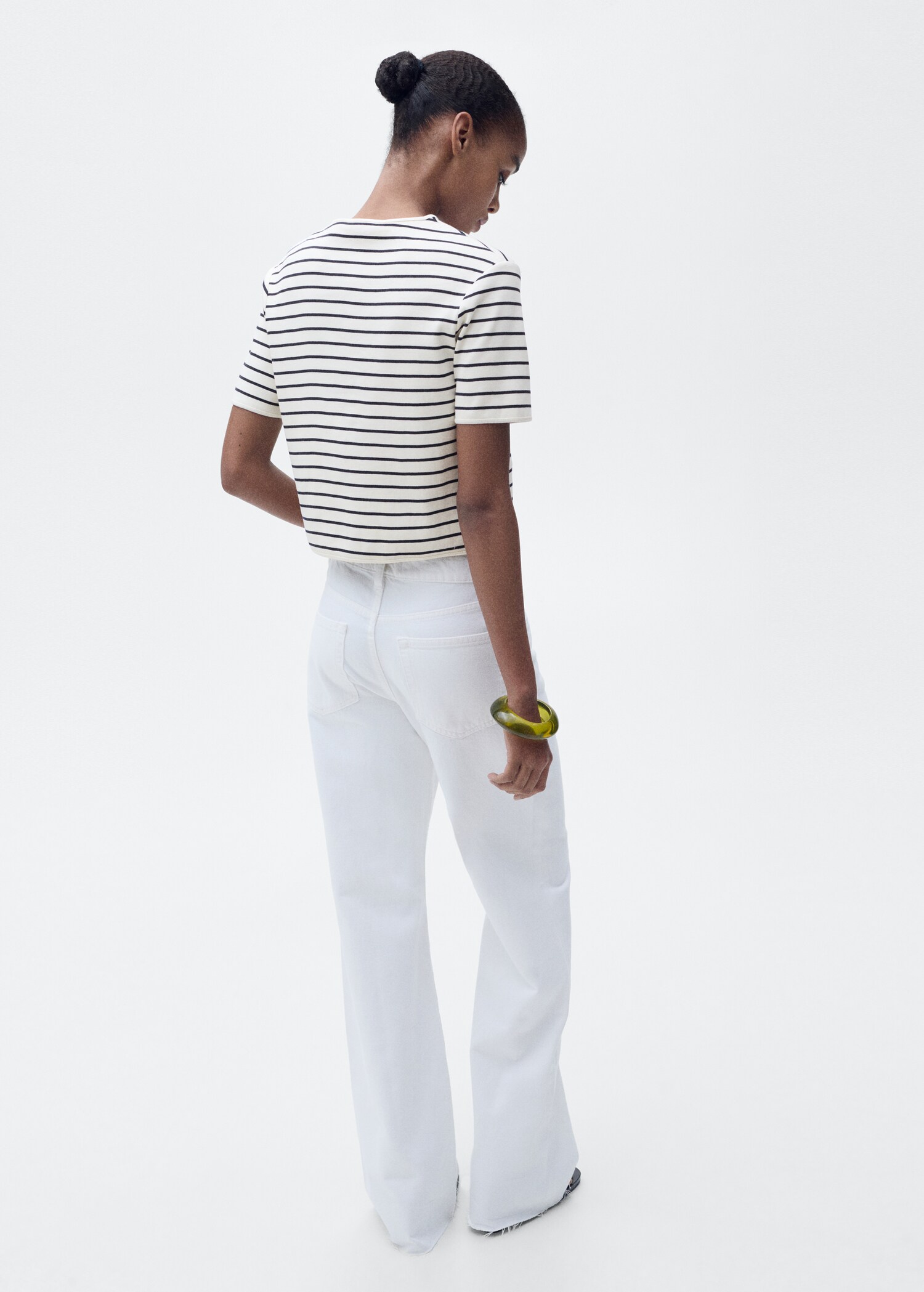 Gestreifter Kurzarm-Cardigan - Rückseite des Artikels