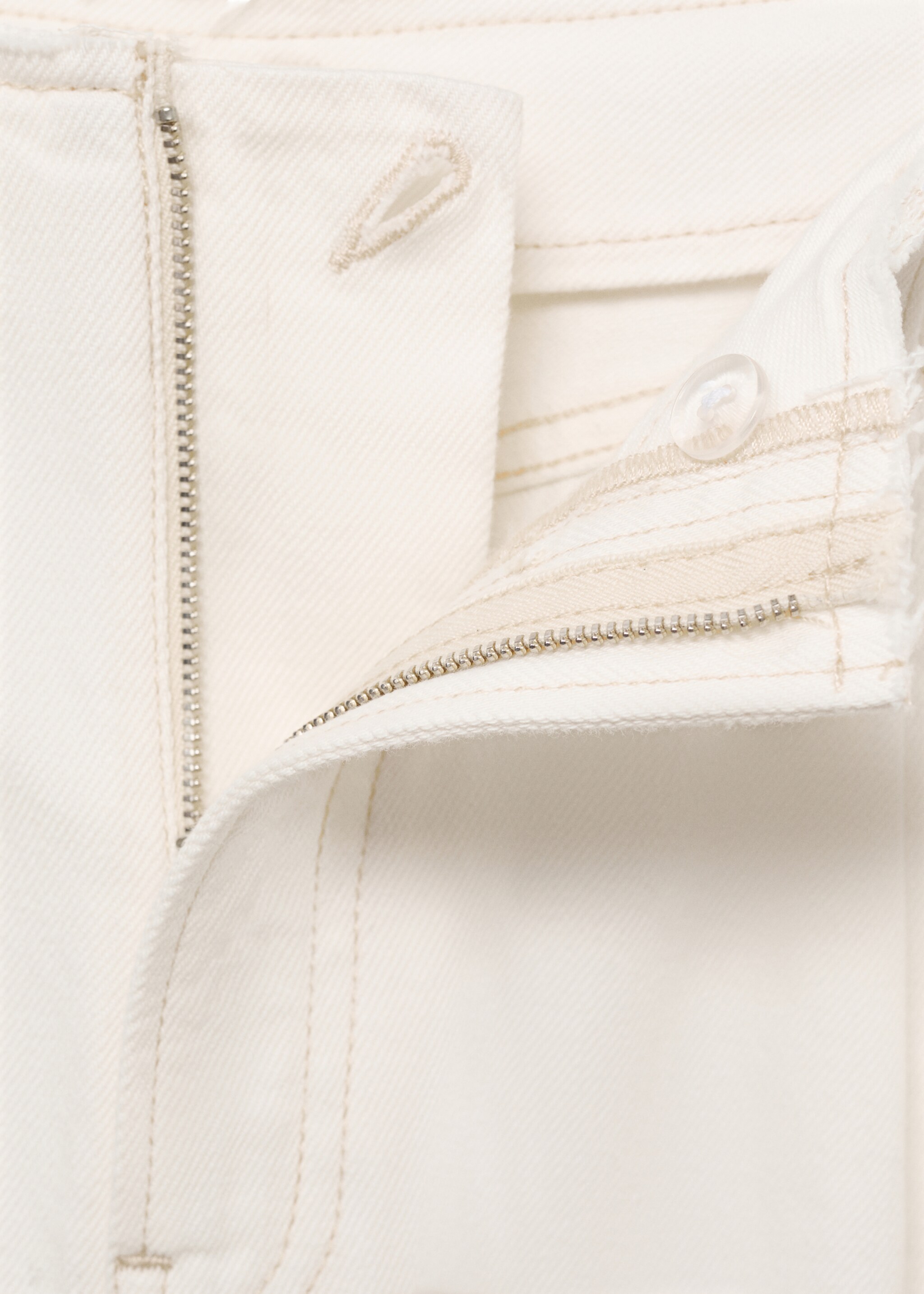 Denim wideleg broek met gerafelde taille - Detail van het artikel 8, Gebroken wit. Ref: 87097189-00.