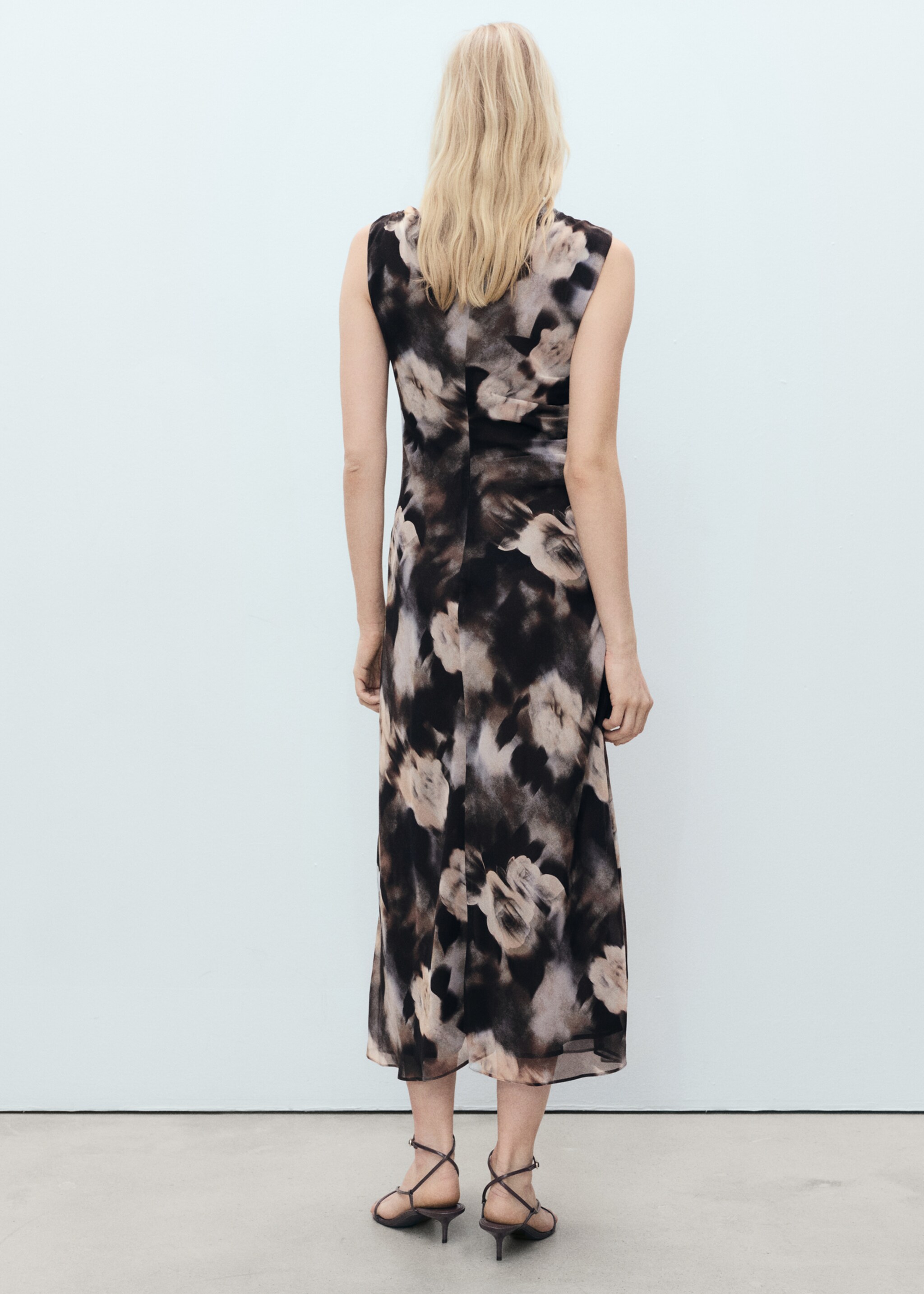 Floral-print draped dress - Reverse of the article, Brown. Ref: 87097193-00.