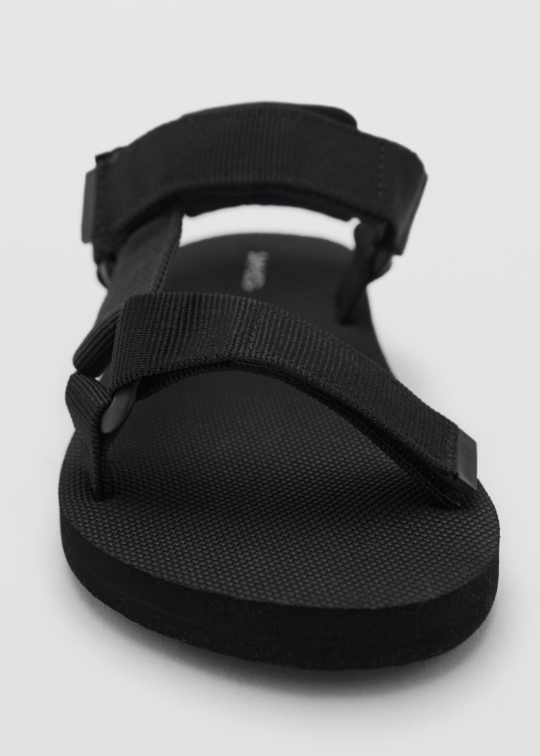 Xancletes amb tires de velcro - Detall de l'article 1, Negre. Ref: 87097683-00.