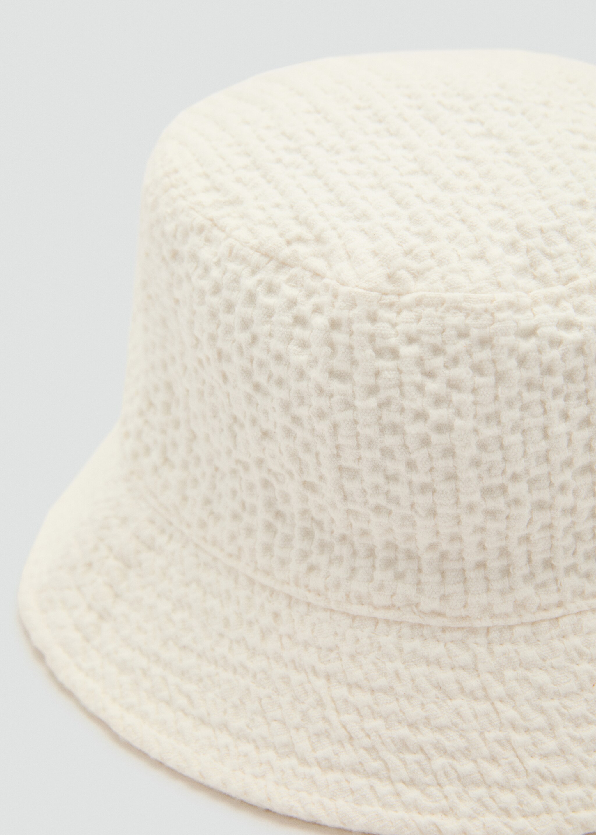Textured cotton bucket hat - Medium plane, Off White. Ref: 87097687-00.