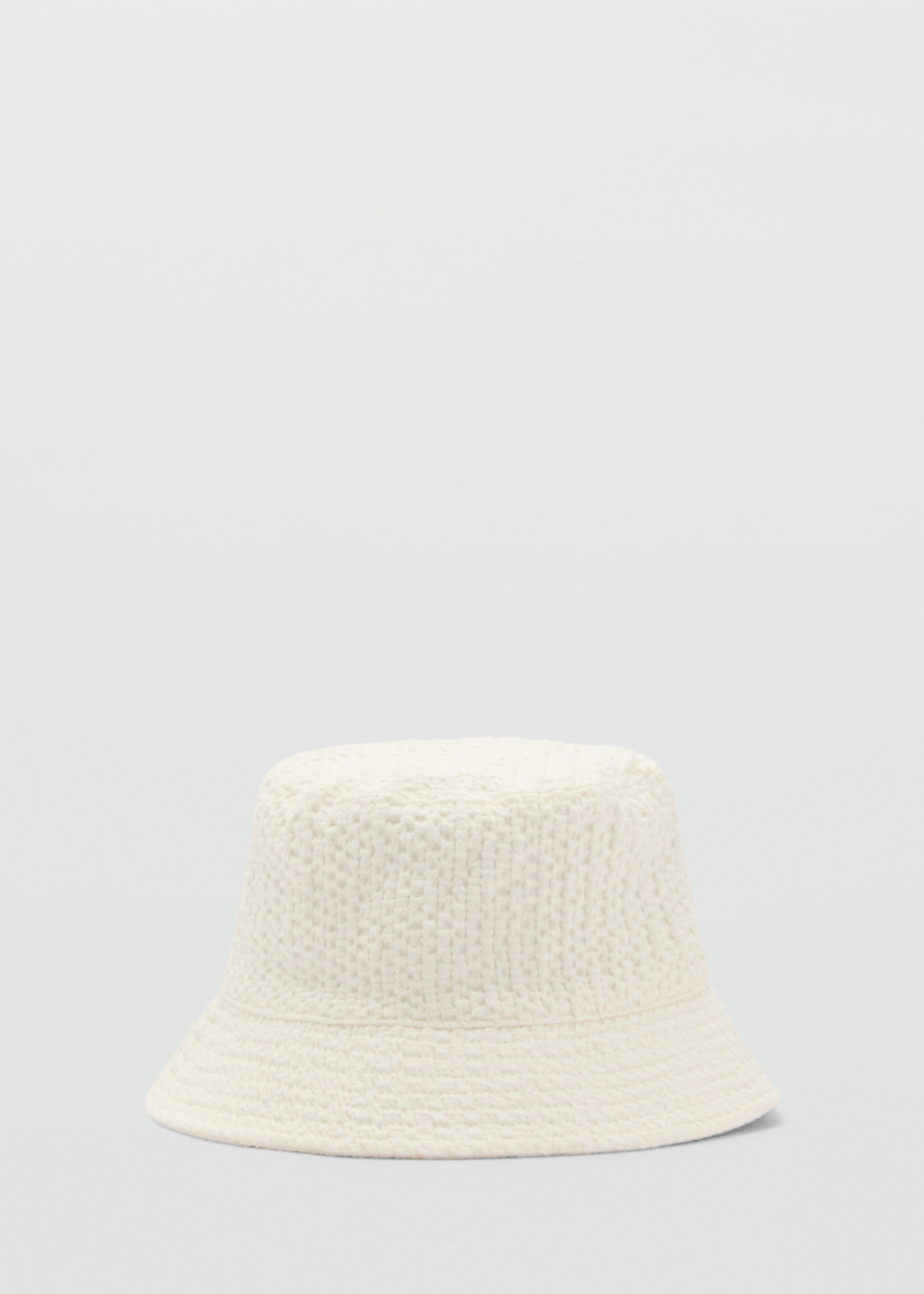Textured cotton bucket hat - Article without model, Off White. Ref: 87097687-00.