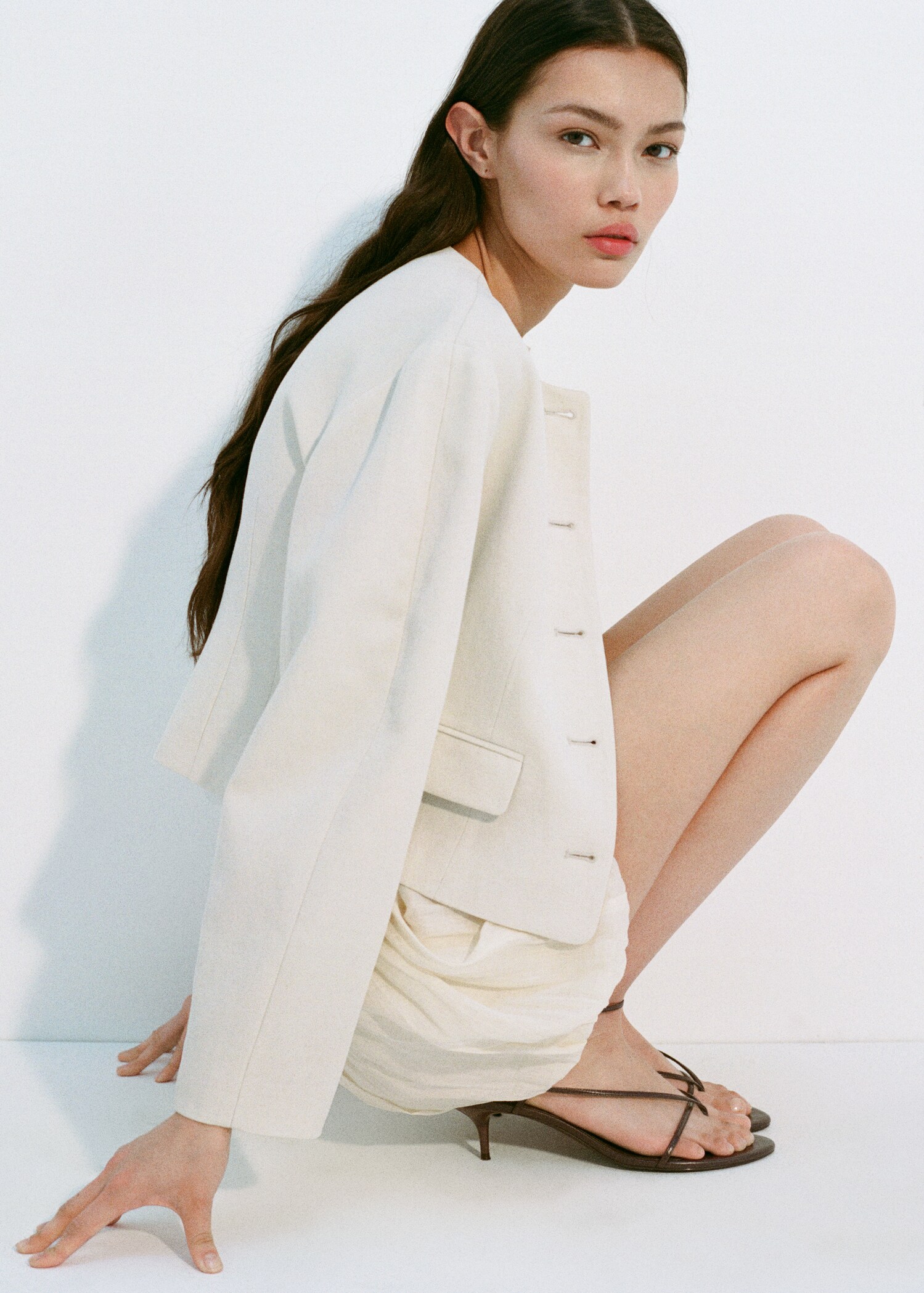 Geknöpfte Jacke aus Leinengemisch - Detail des Artikels 7