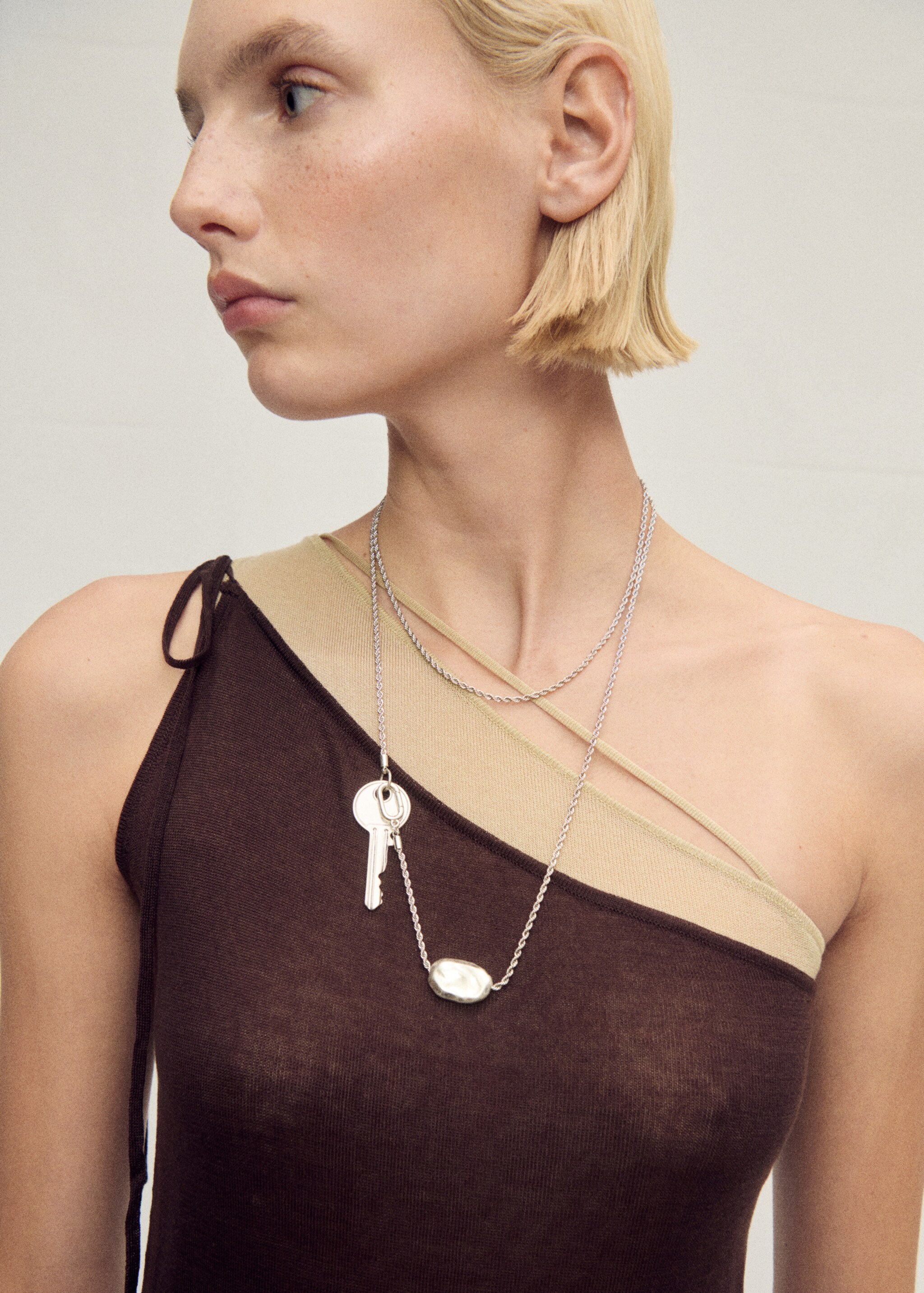 Key necklace with beads - Details of the article 4, Silver. Ref: 87097711-00.