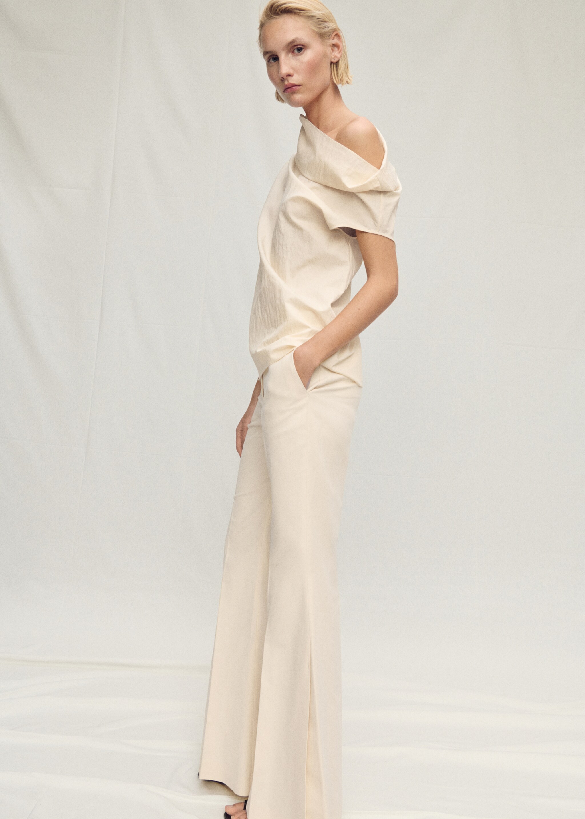 Blusa algodón cuello asimétrico - Detalle del artículo 1, Crudo. Ref: 87097895-00.