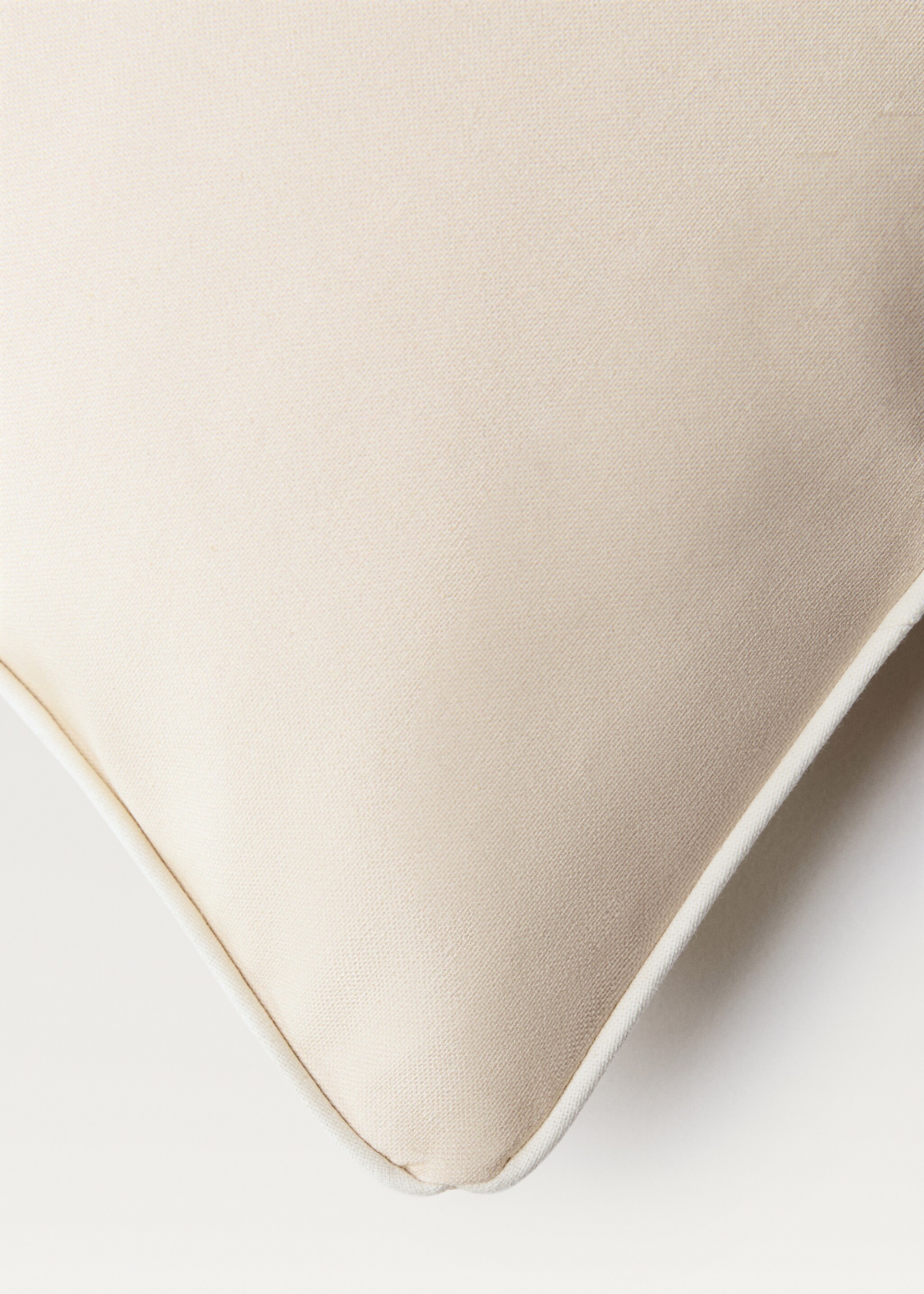 Housse de coussin liseré imperméable 50x50 cm - Détail de l'article 1, Beige. Ref: 87097897-00.