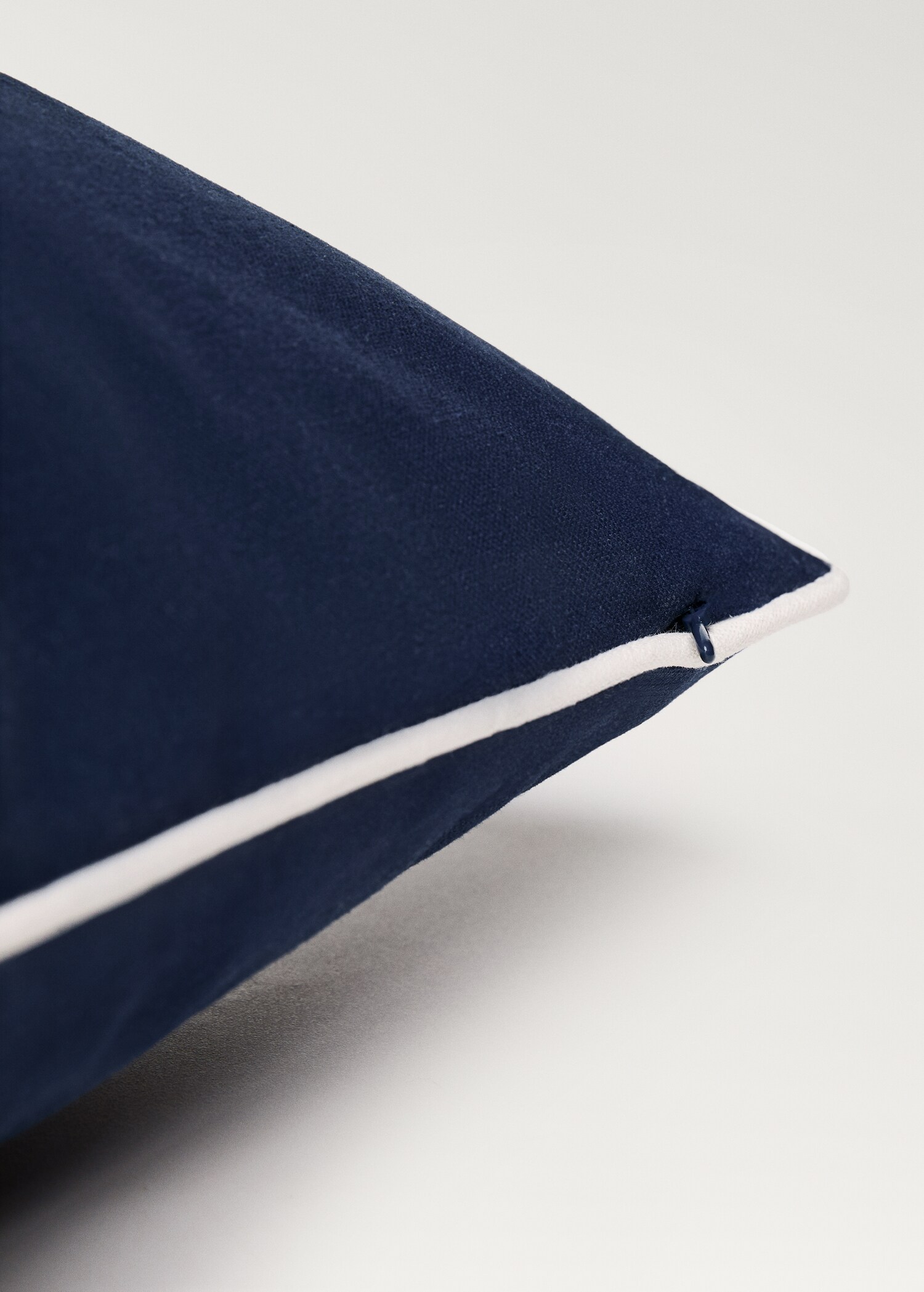 Housse de coussin liseré imperméable 50x50 cm - Détail de l'article 1