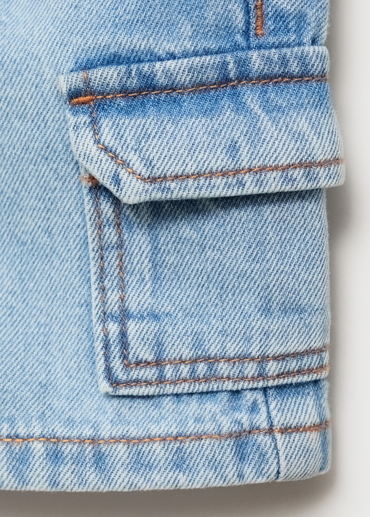 Denim cargo shorts - Details of the article 0