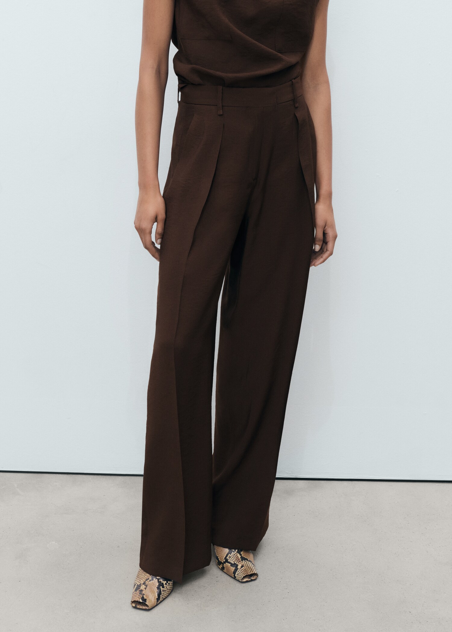Wide leg pleated trousers - Medium plane