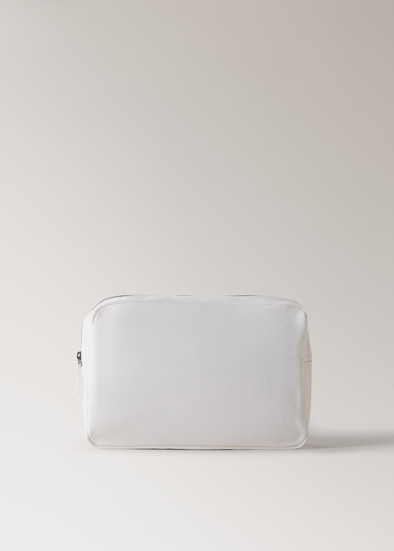 Plain cotton toiletry bag - Article without model
