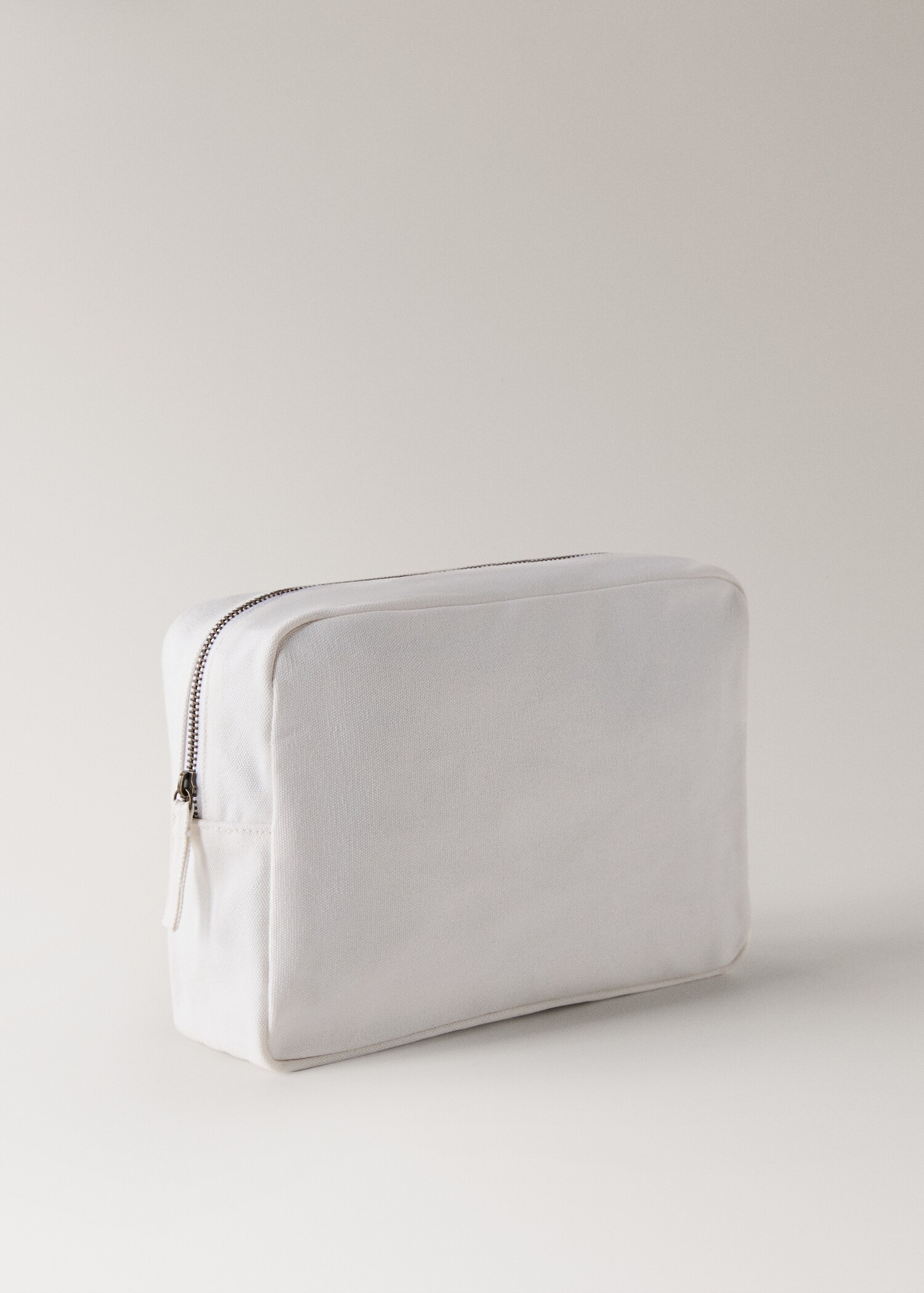Plain cotton toiletry bag - Details of the article 1