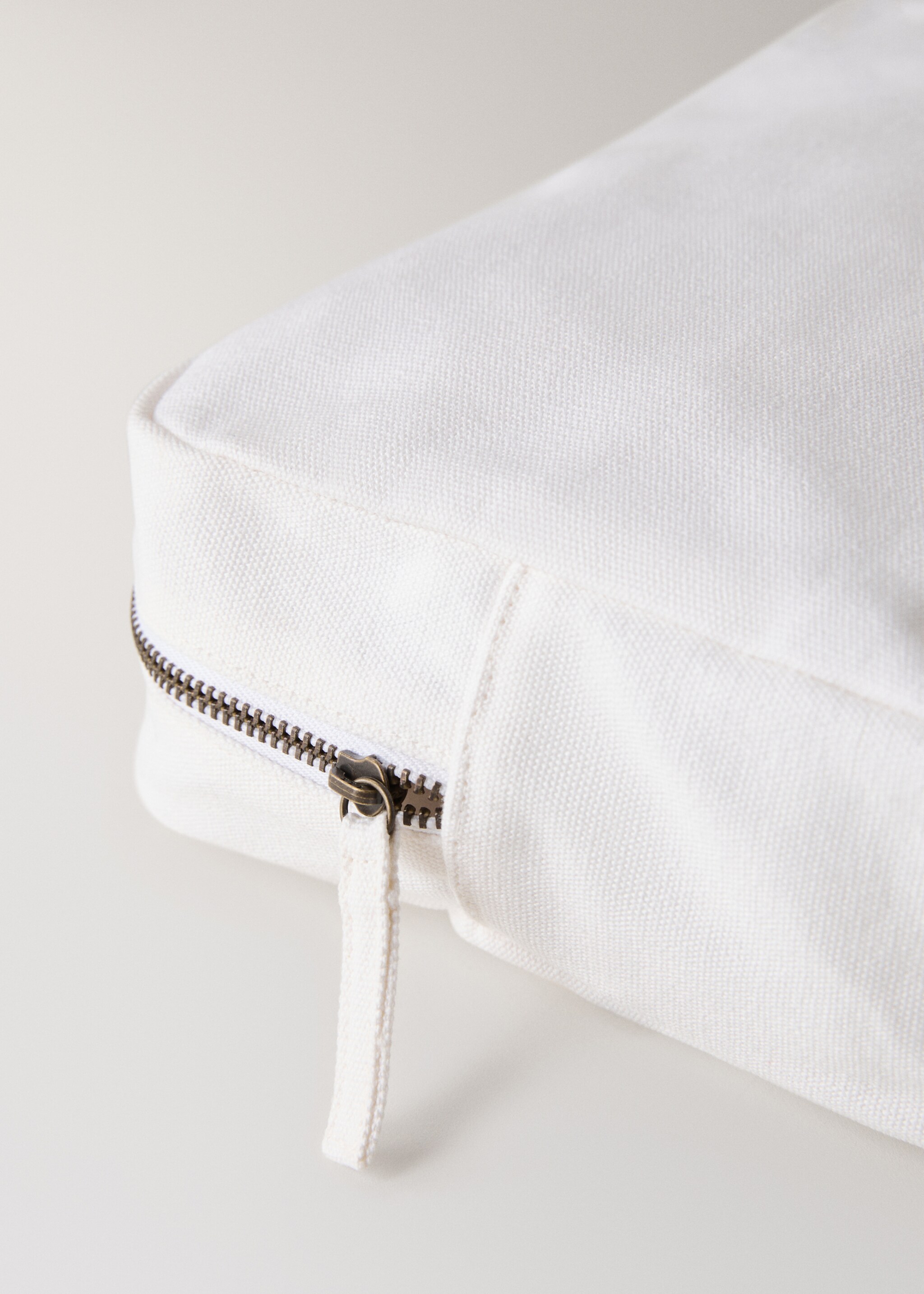 Plain cotton toiletry bag - Details of the article 2, Off White. Ref: 87098647-00.