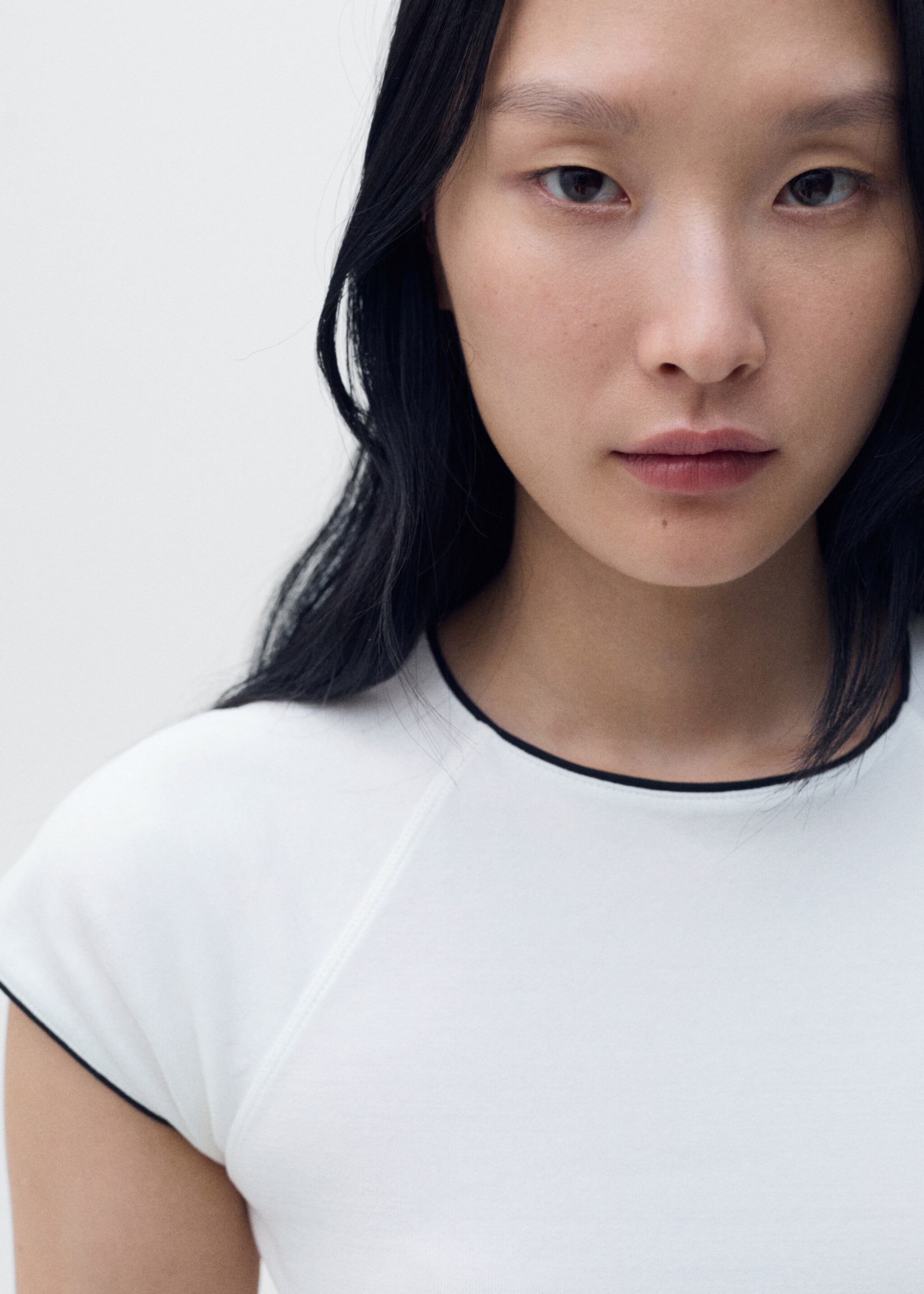 T-shirt coton liserés contrastants - Détail de l'article 1, Blanc. Ref: 87099211-00.