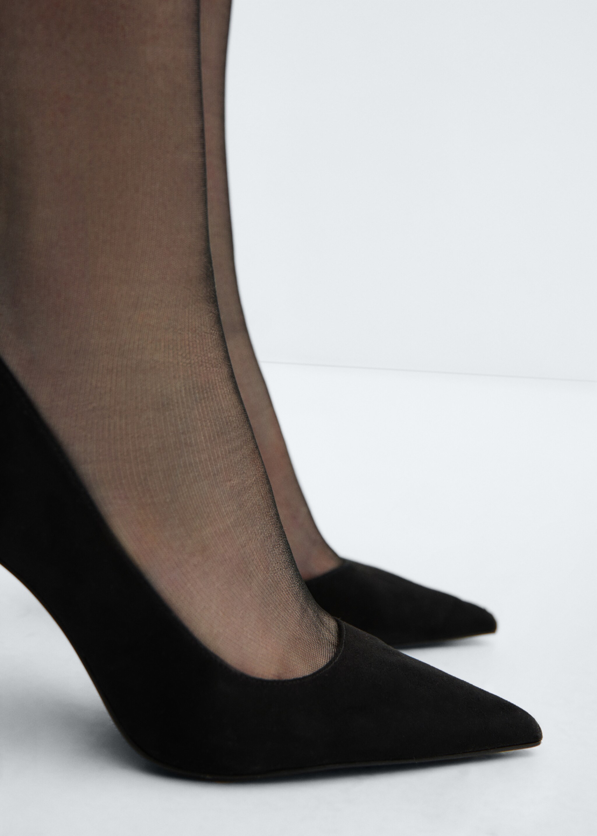 Asymmetrical heeled shoes - Details of the article 9, Black. Ref: 87100255-00.