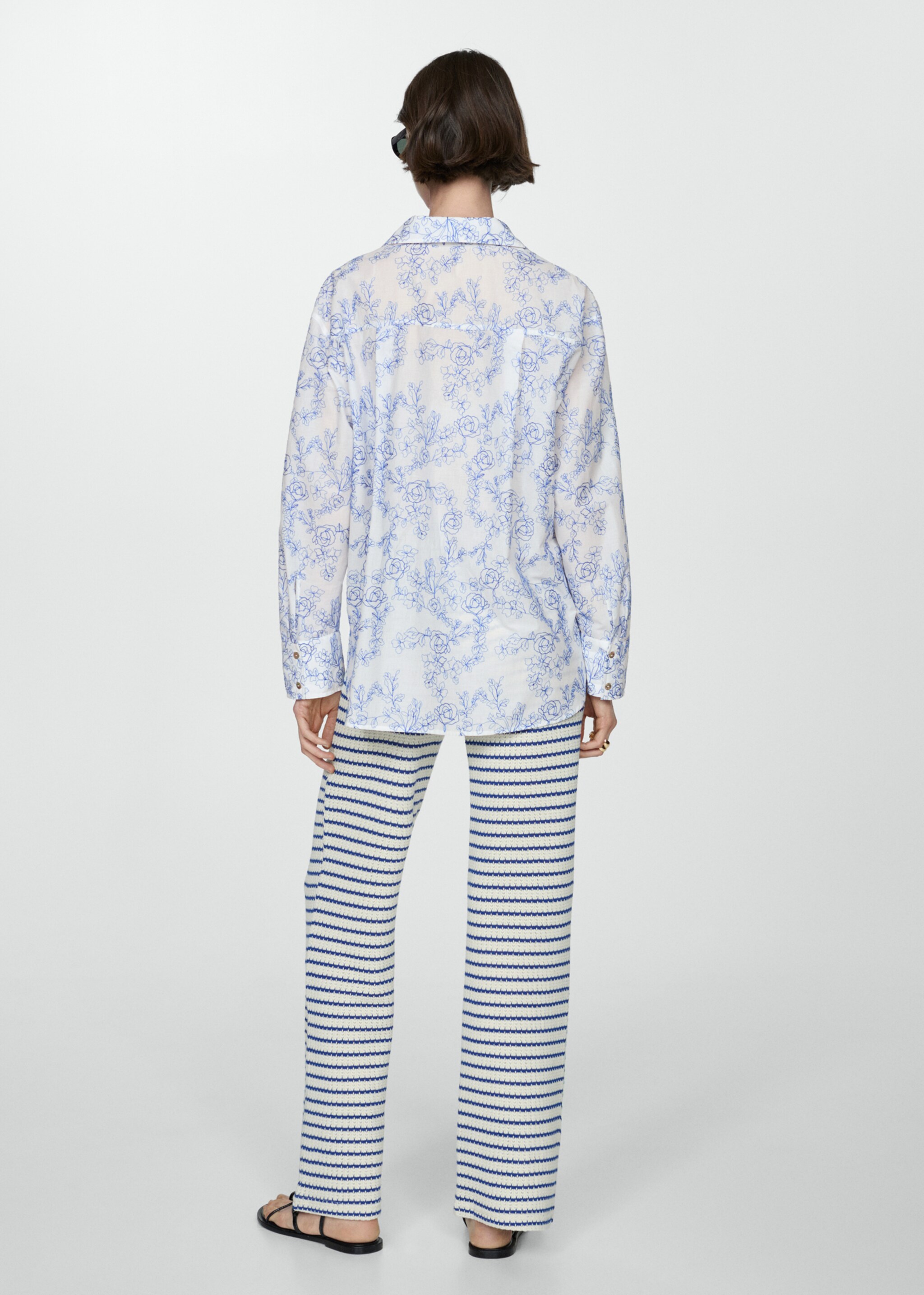 Shirt with floral embroidery - Reverse of the article, Off White. Ref: 87108644-00.