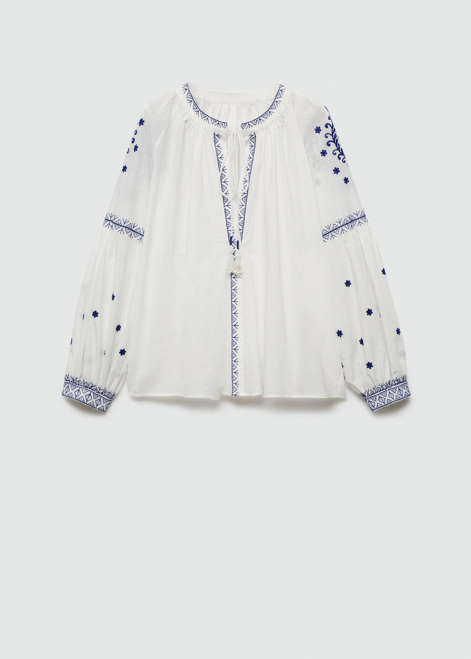 Broderad detalj skjorta - Artikel utan modell