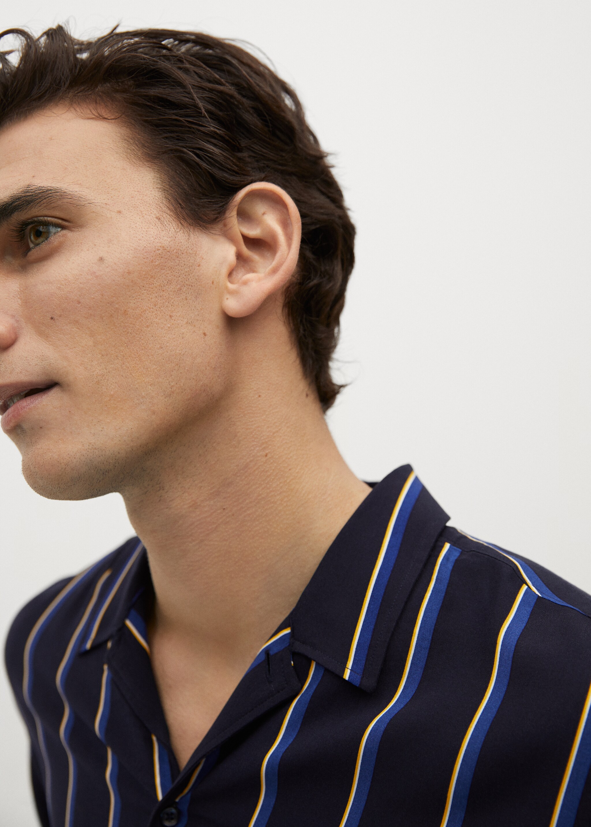 Fluid striped regular-fit shirt - Details of the article 1