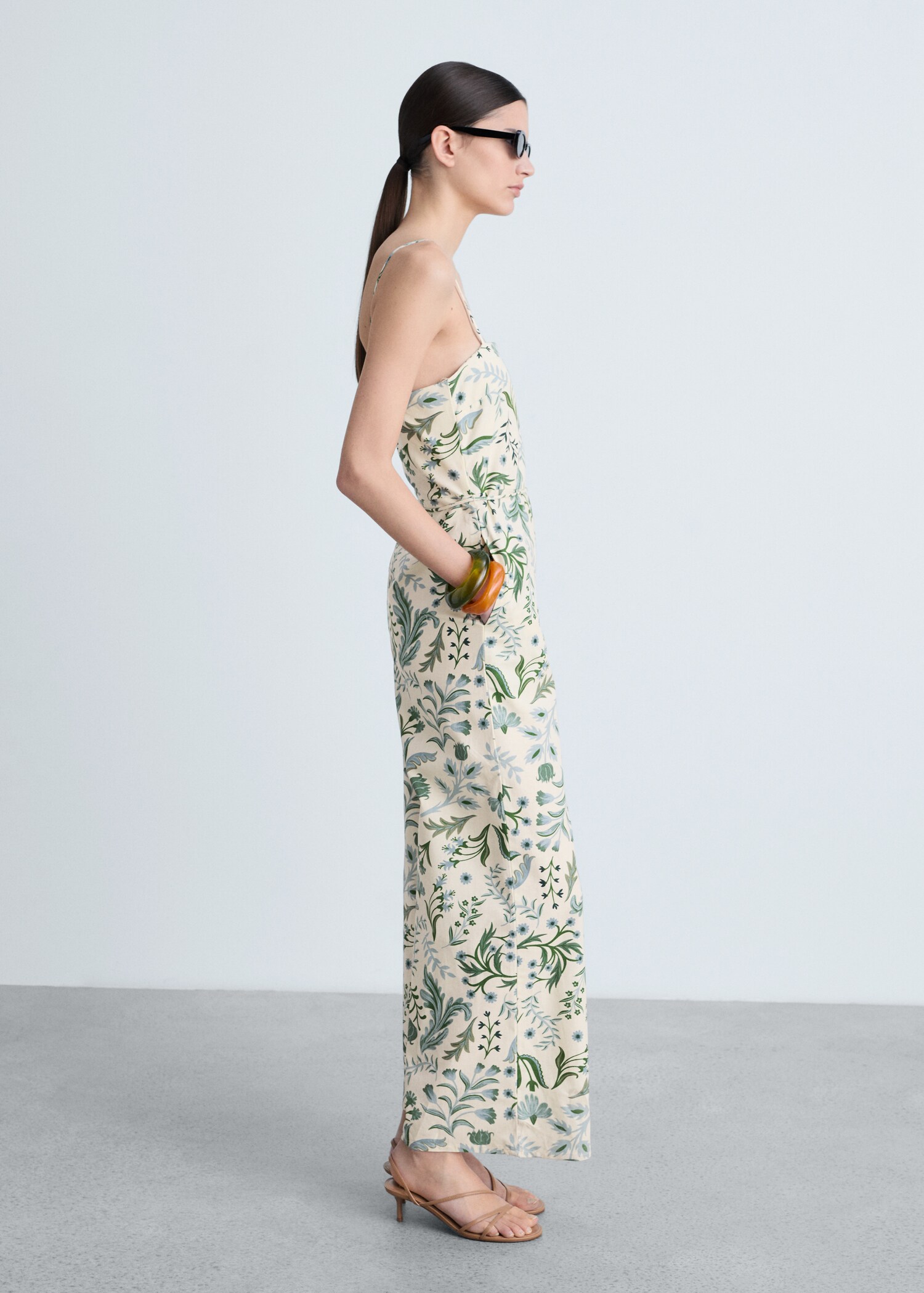 Printed jumpsuit with bow - Details of the article 2