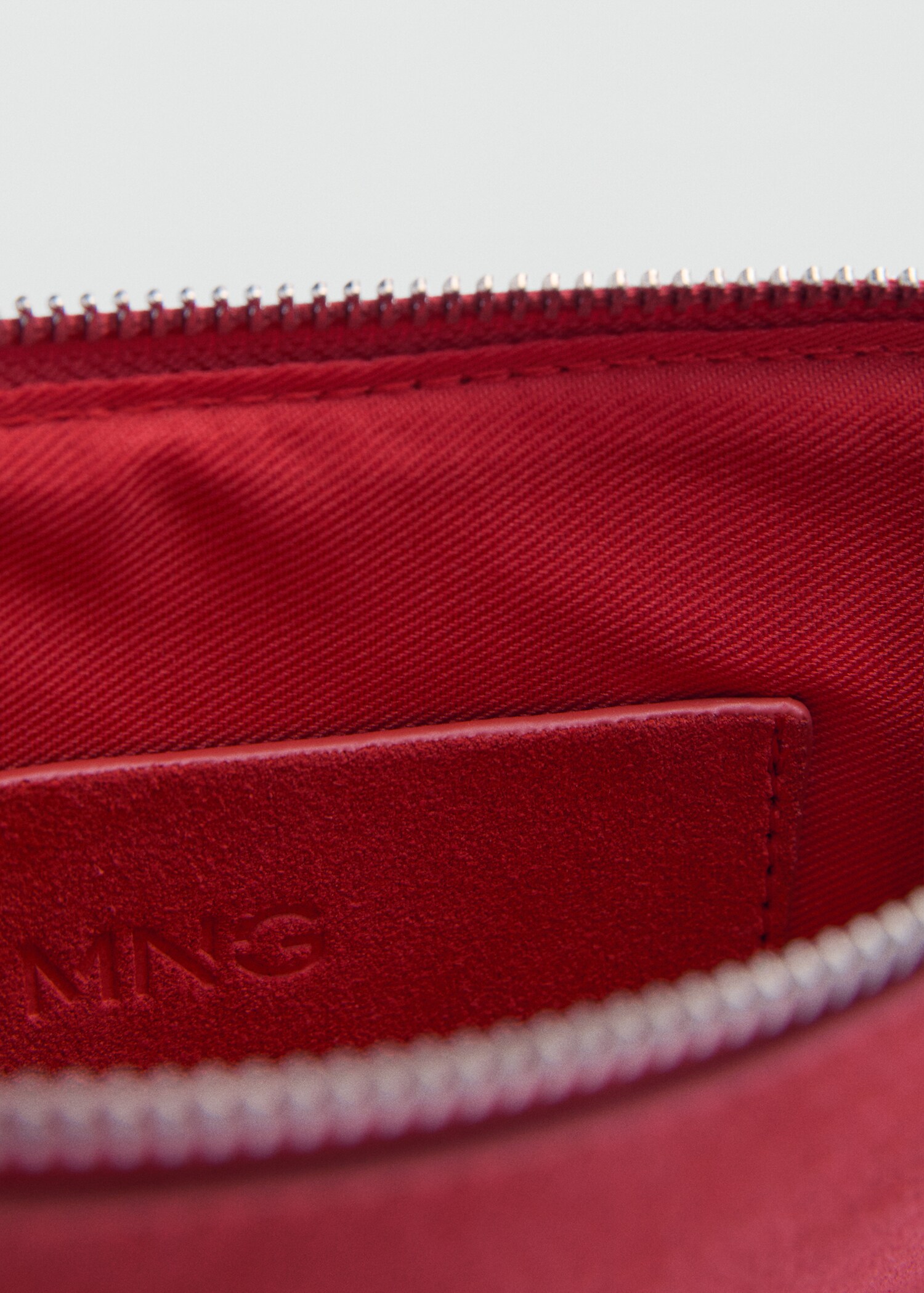 Suede die-cut laptop case - Details of the article 1