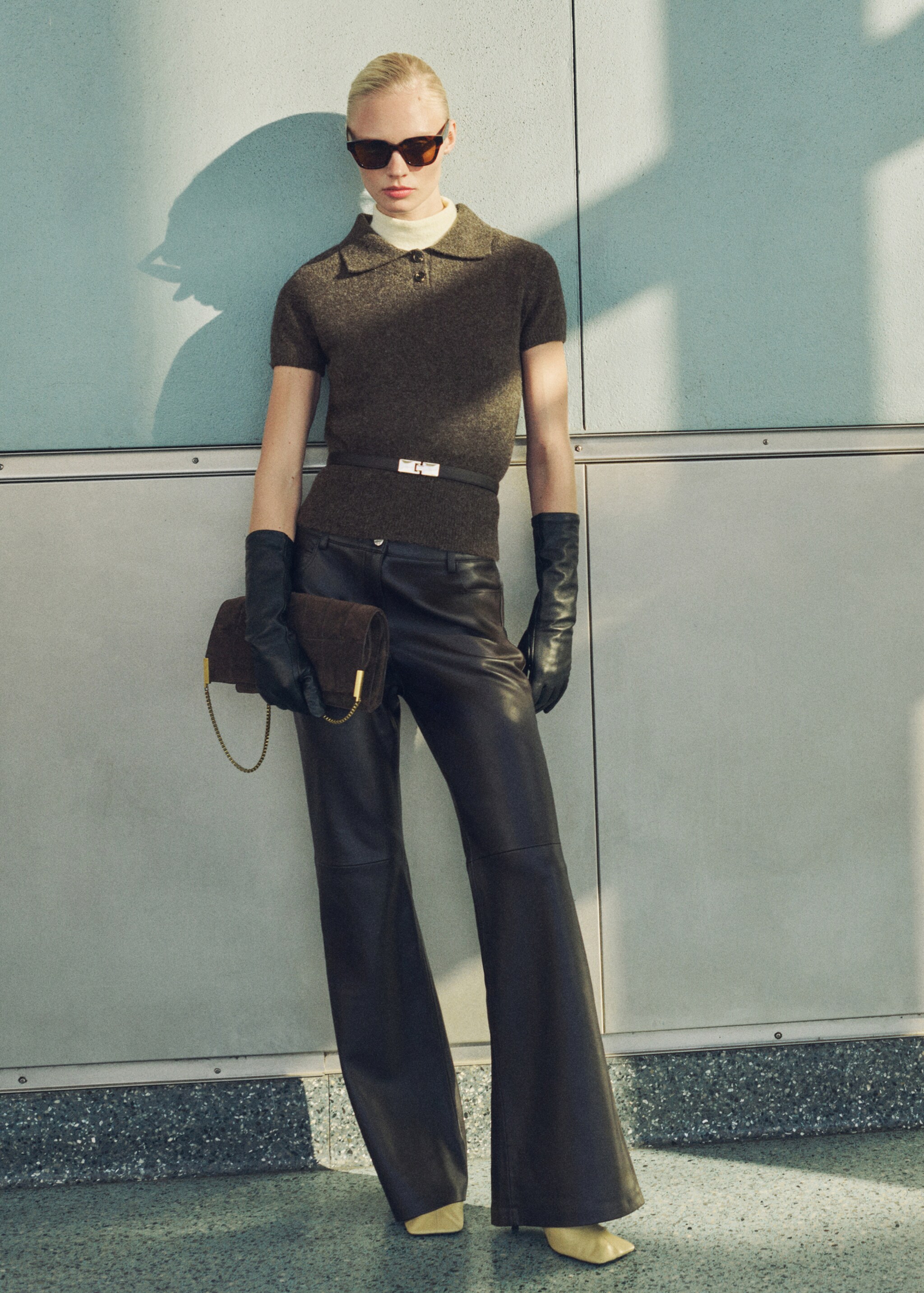 Short-sleeved polo-neck sweater - General plane, Medium Brown. Ref: 87000362-00.