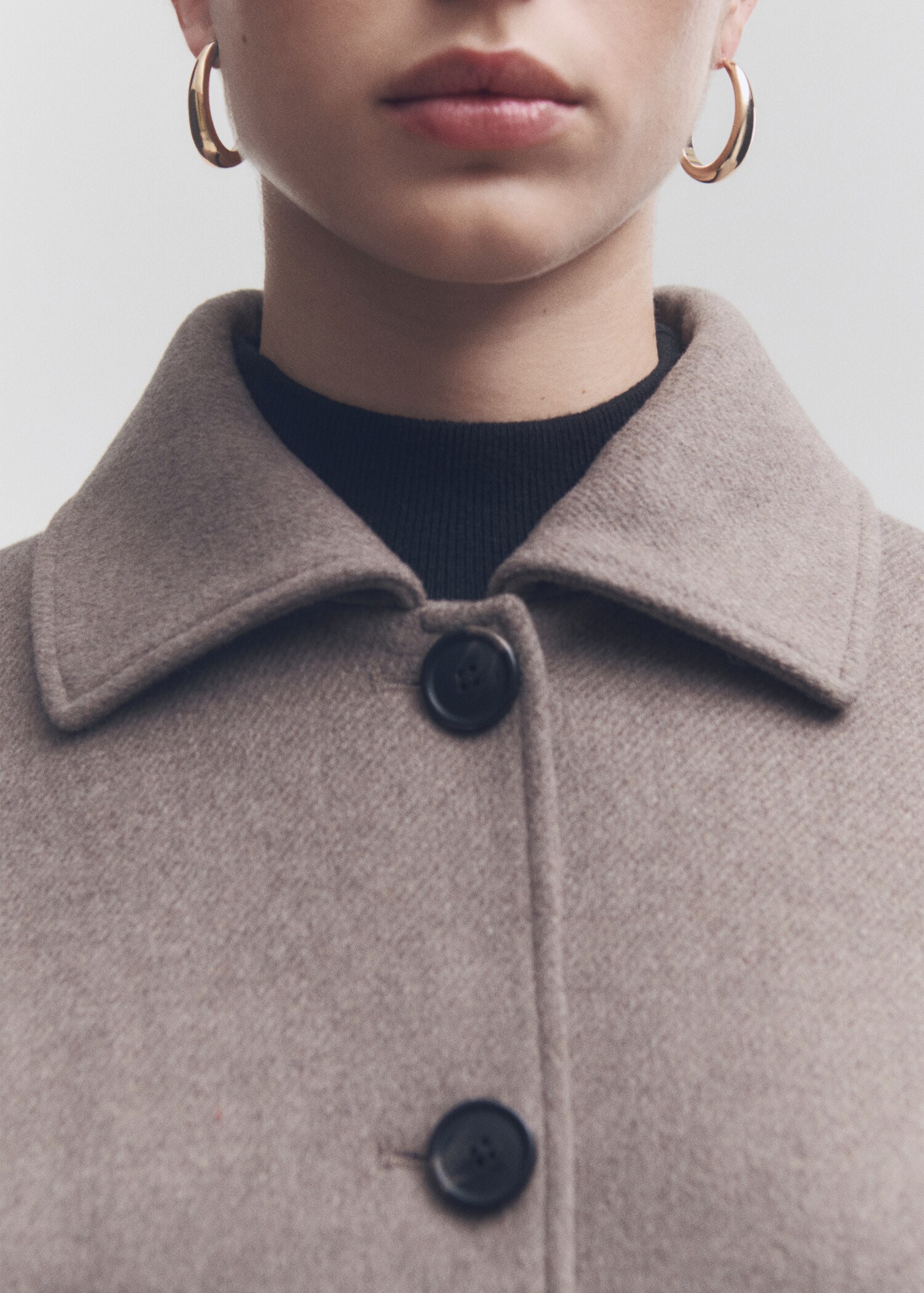 Dünne ovalförmige Creolen - Allgemeine Ansicht