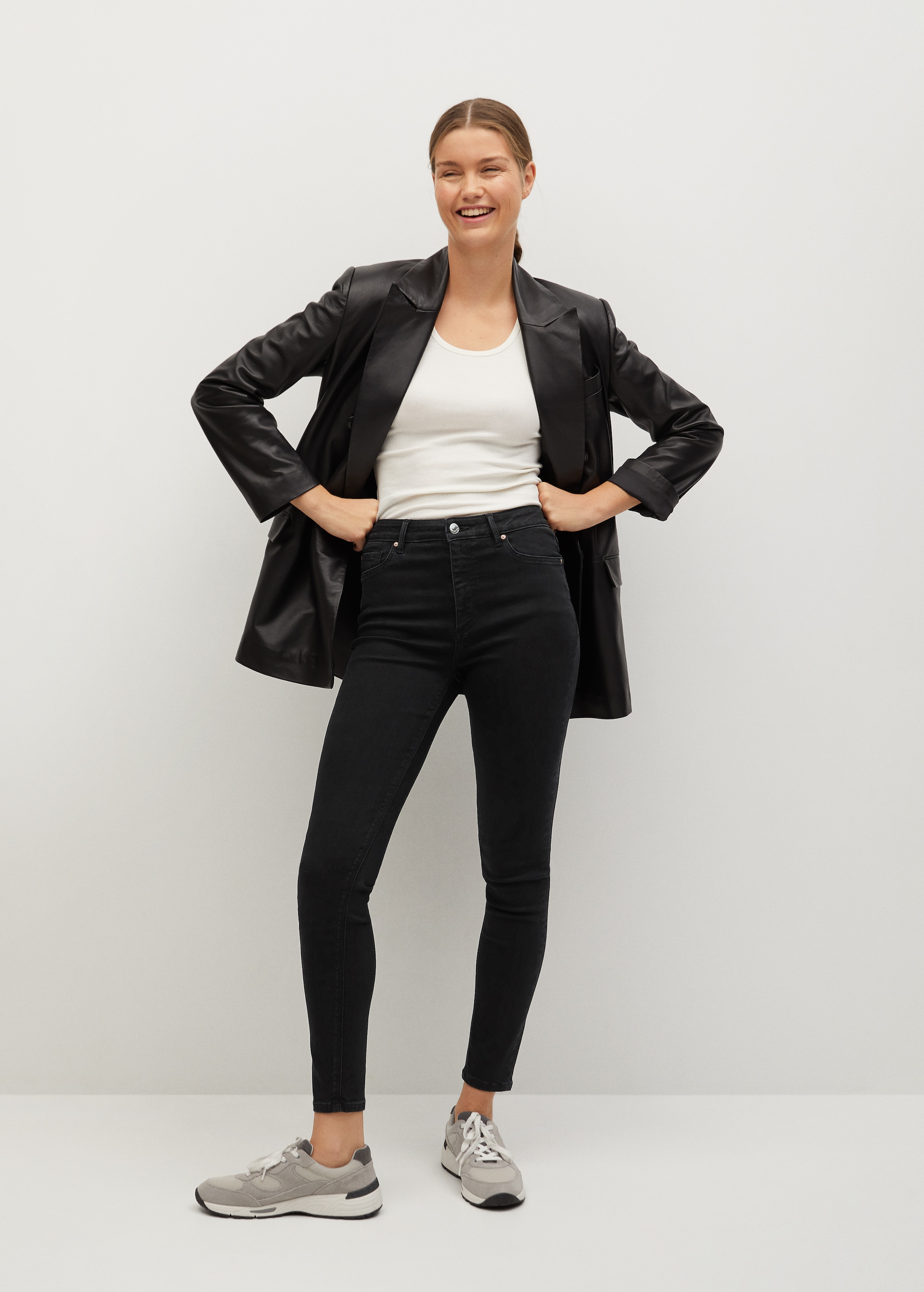 Jeans skinny tiro alto Noa - Plano general