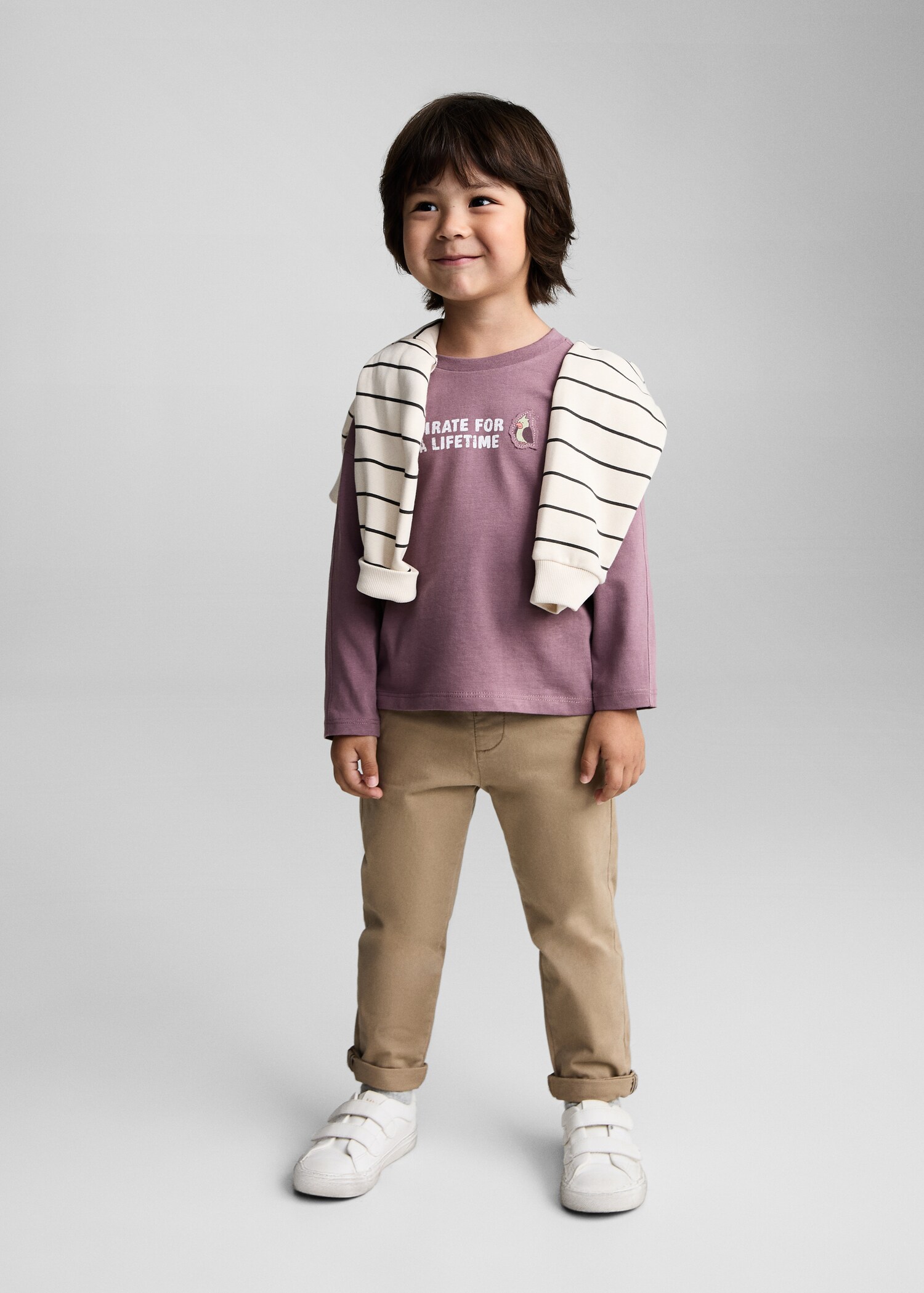 T-Shirt mit Schriftzug - Allgemeine Ansicht