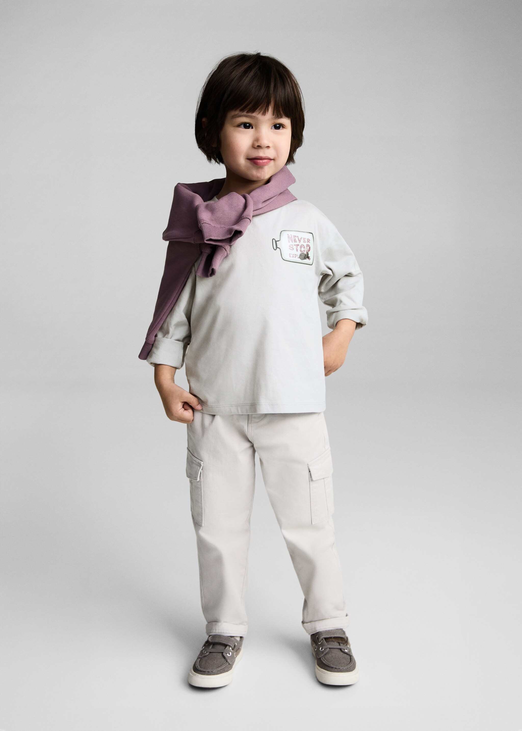 Samarreta missatge aplic decoratiu - Pla general, Gris clar/pastel. Ref: 87001533-00.