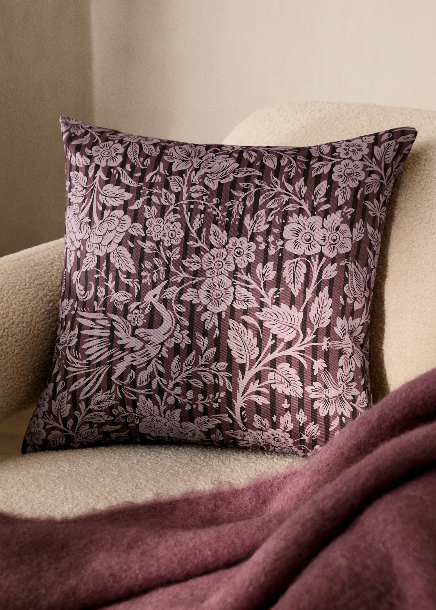 Kuddfodral med blom- och randtryck 45x45 cm - Allmän bild