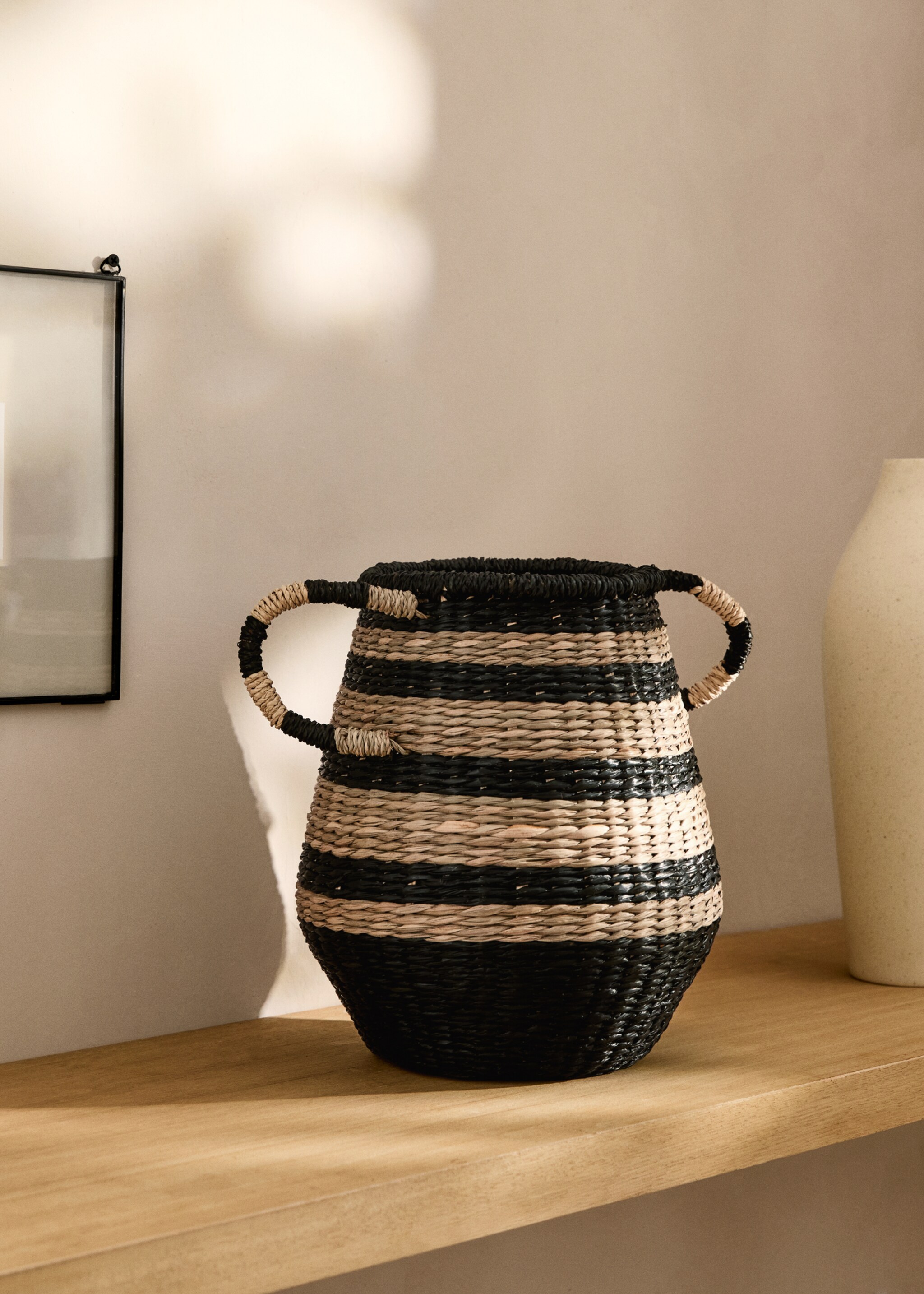 Natural fibre basket with stripe design - General plane, Brown. Ref: 87002911-00.