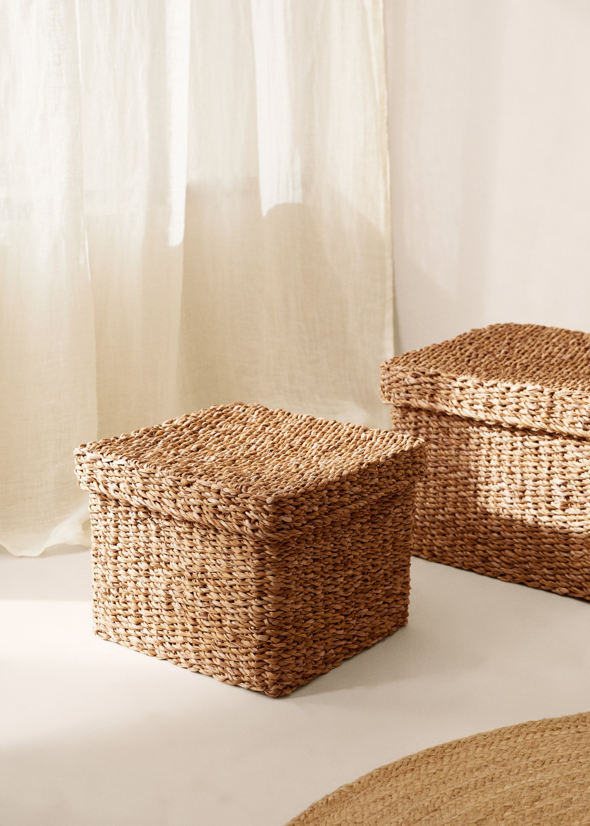 Medium square seagrass basket with lid - General plane, Brown. Ref: 87002918-00.