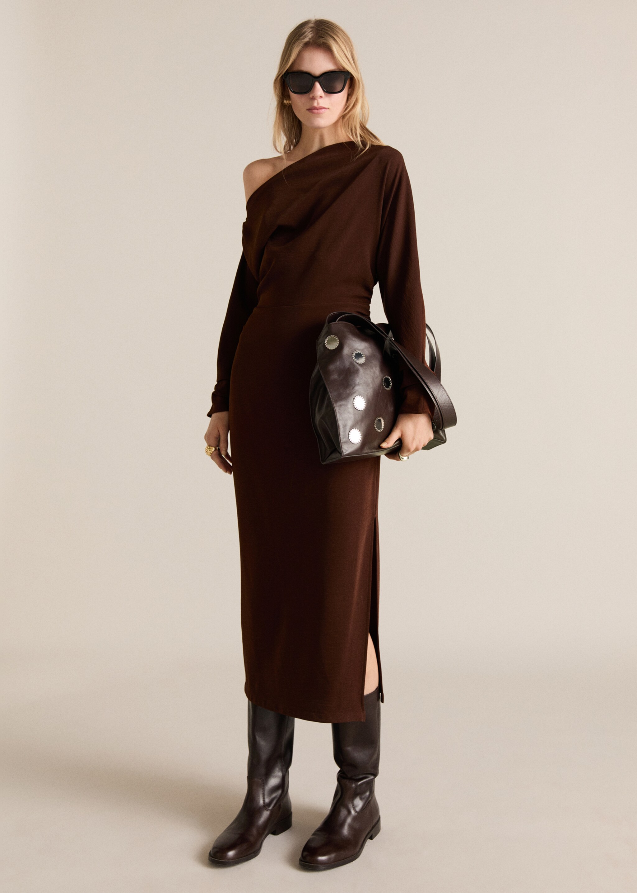 Asymmetrical dress with gathered sides - General plane, Brown. Ref: 87004078-00.