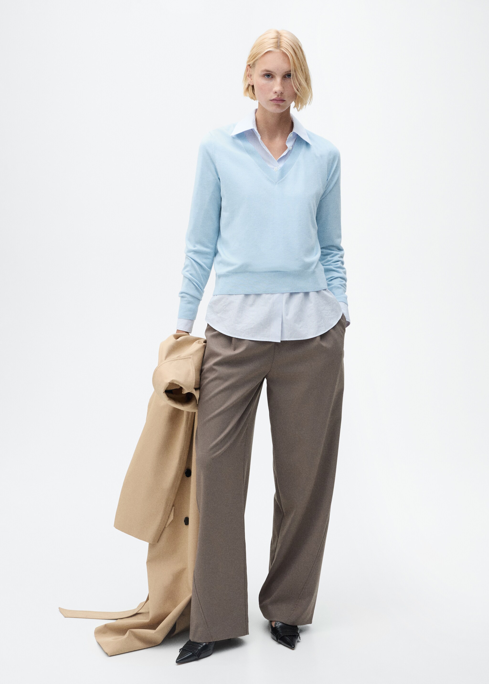 V-neck knit sweater - General plane, Sky Blue. Ref: 87004082-00.