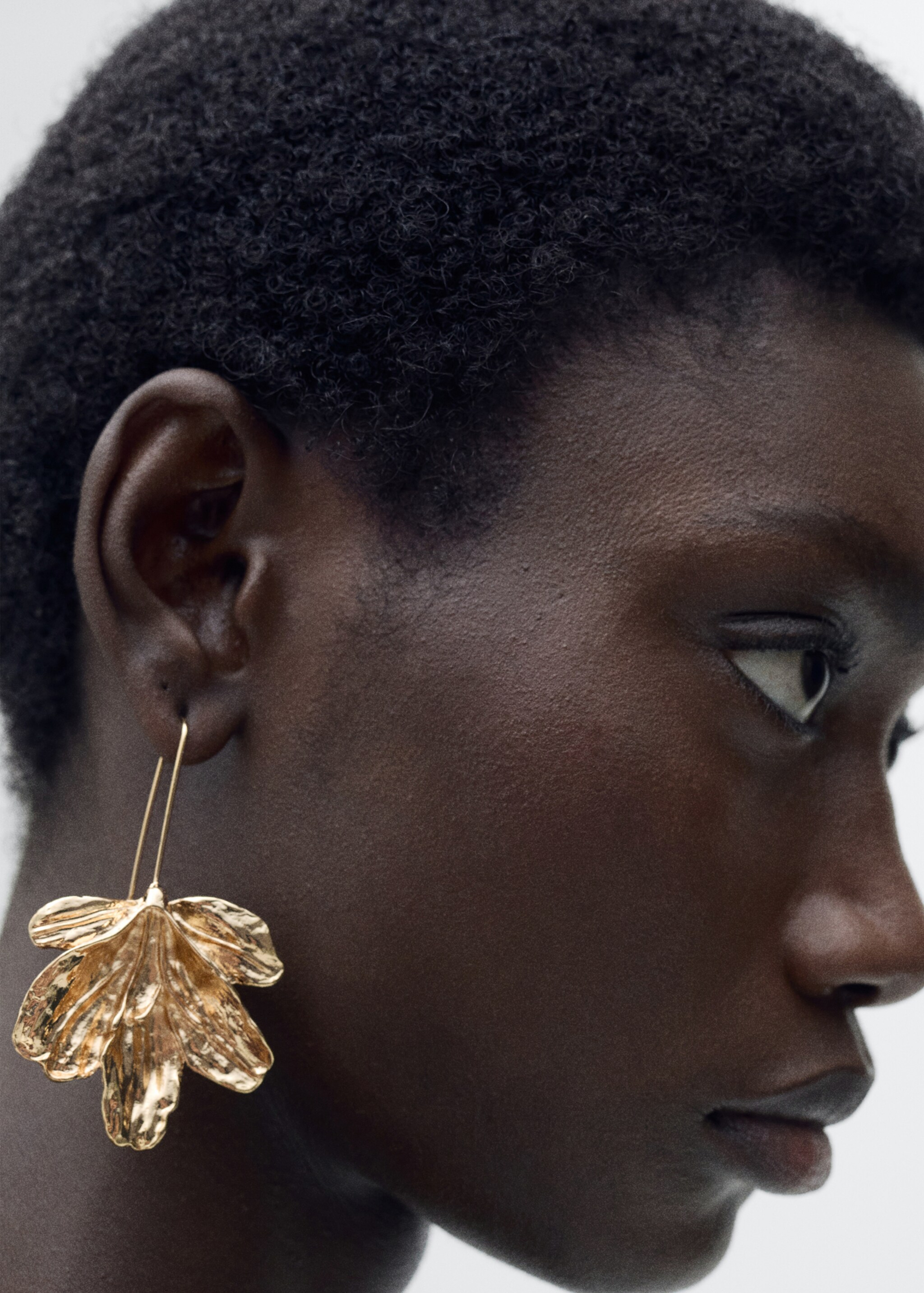 Hanging floral earrings - General plane, Gold. Ref: 87004425-00.