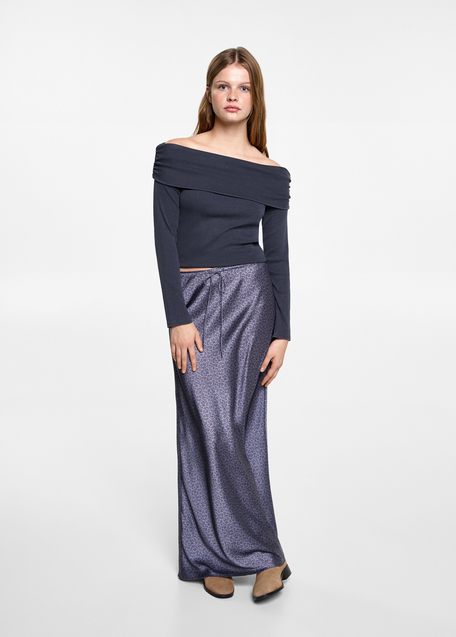 T-shirt épaules dénudées - Plan général