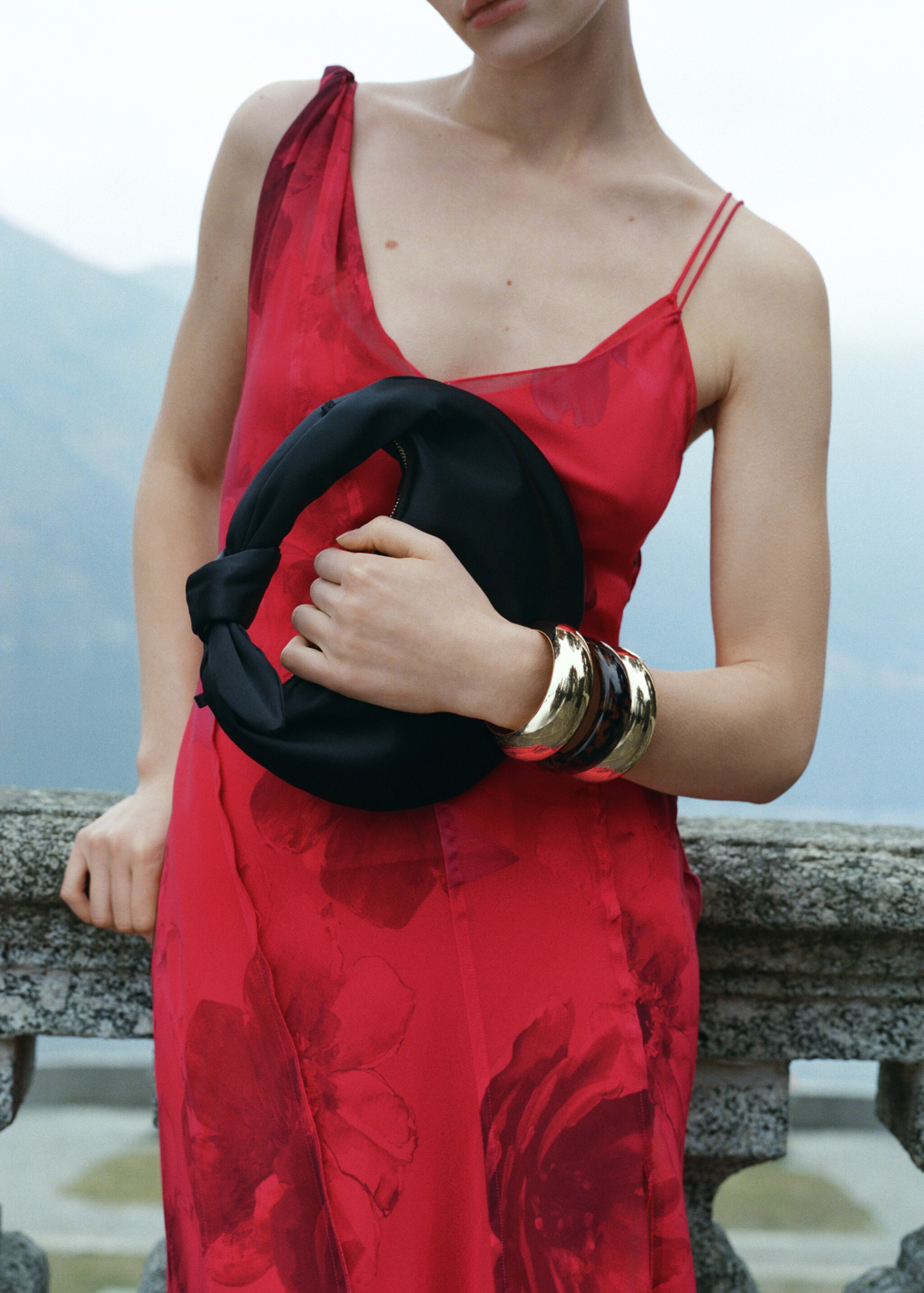 Satin handbag - General plane, Black. Ref: 87005748-00.