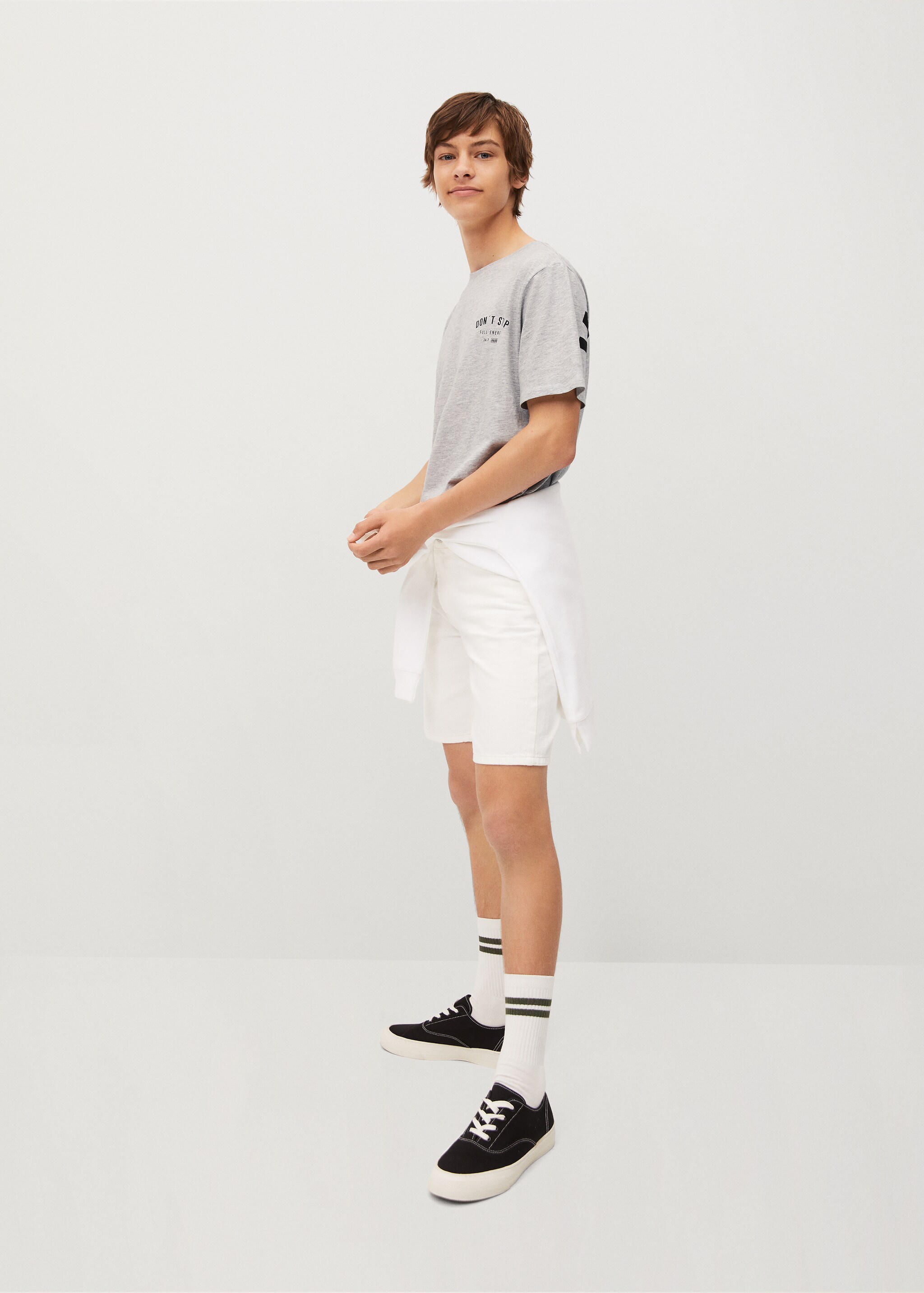 Tricou din bumbac organic cu mesaj - Plan general