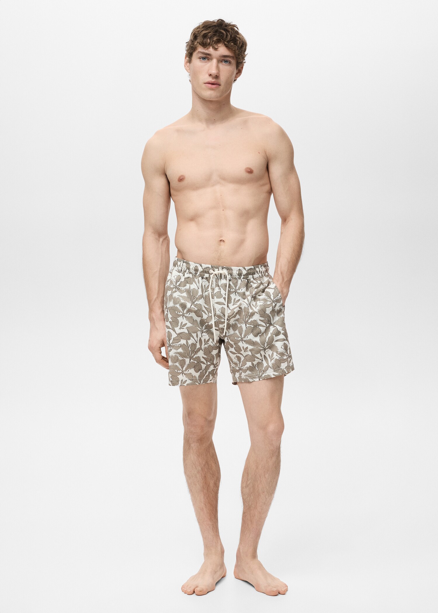 Badeshorts mit floralem Dessin - Allgemeine Ansicht