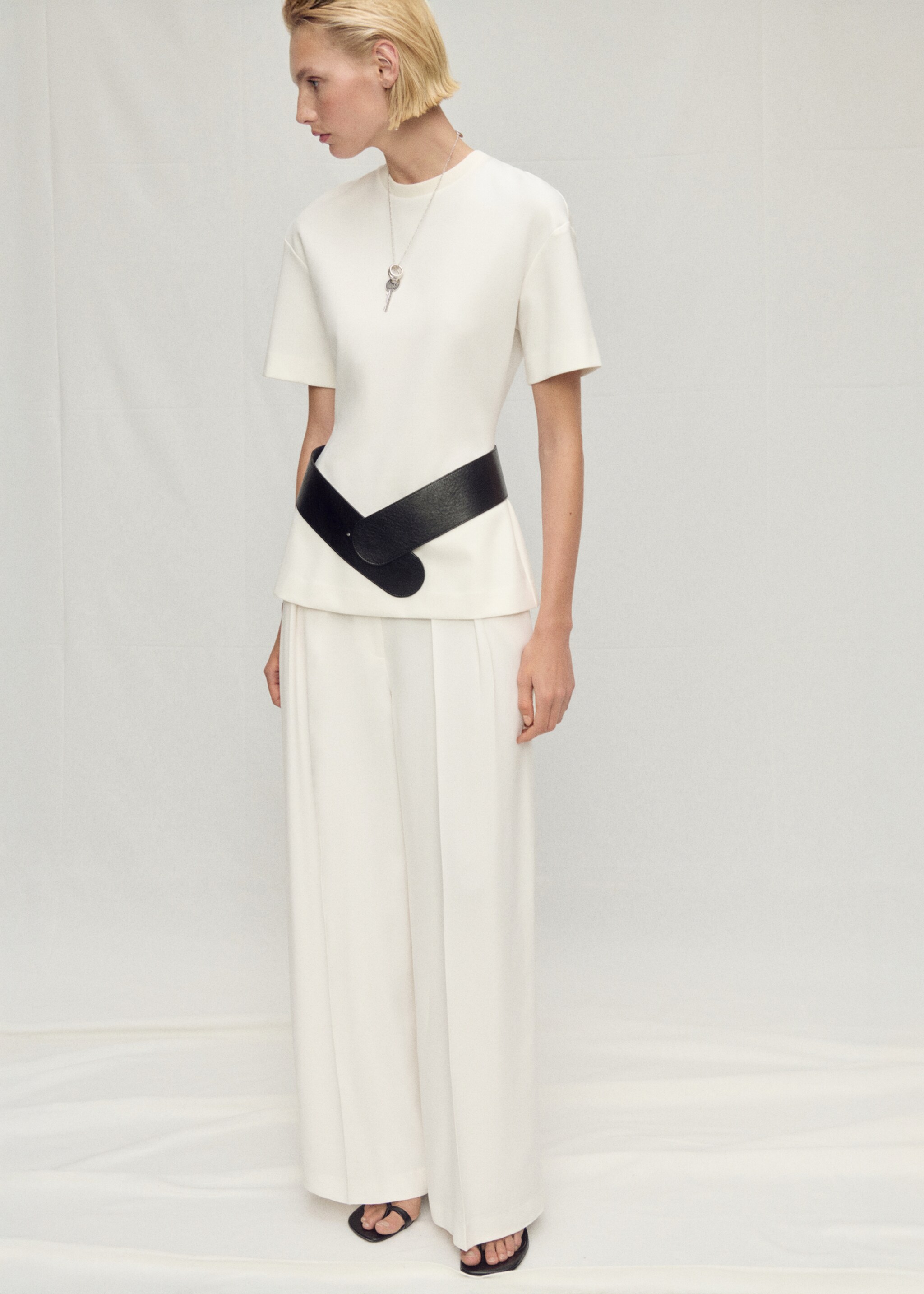 Lyocell suit trousers with pleats - General plane, Off White. Ref: 87007720-00.