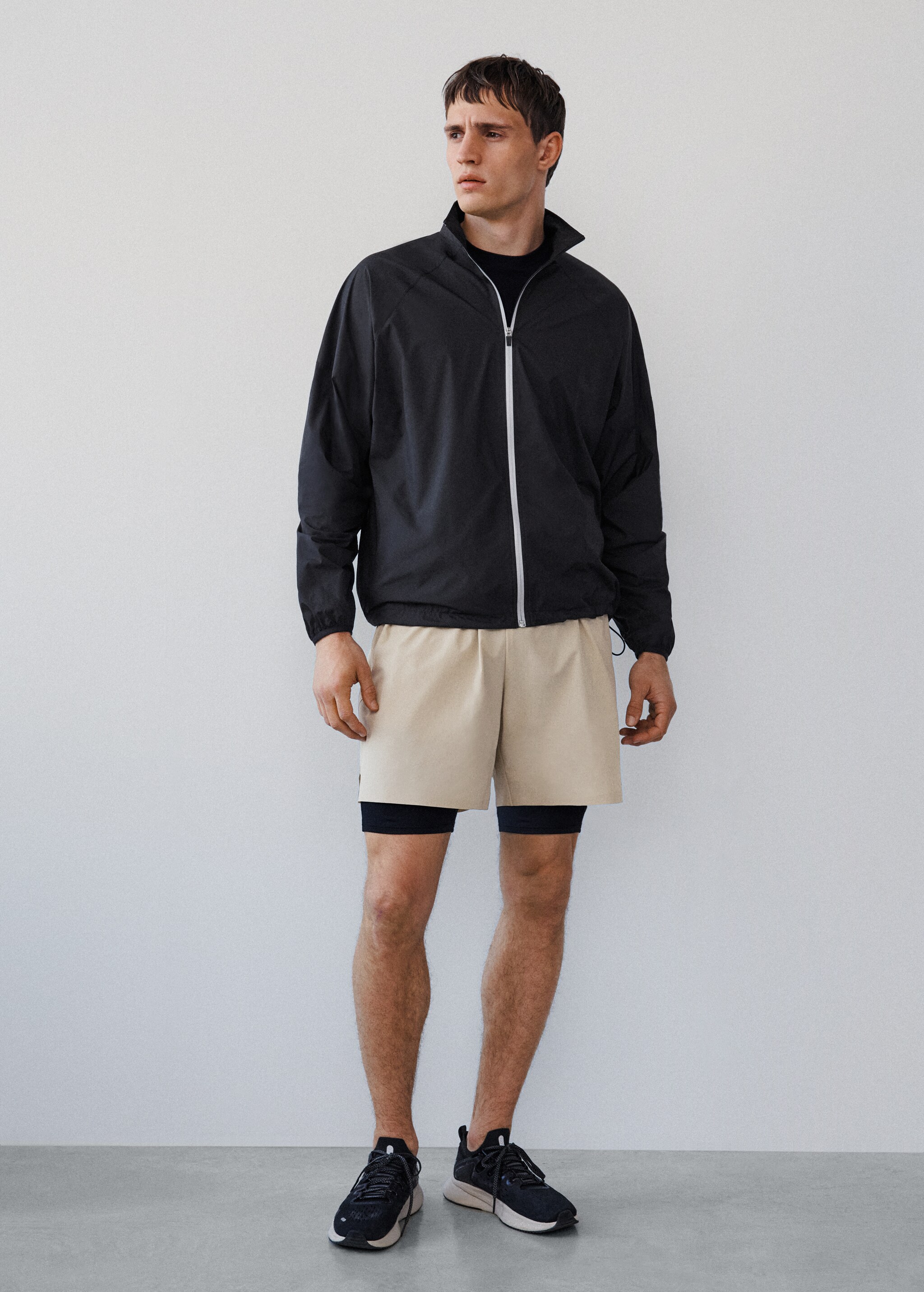 Cortavientos deportivo impermeable - Plano general