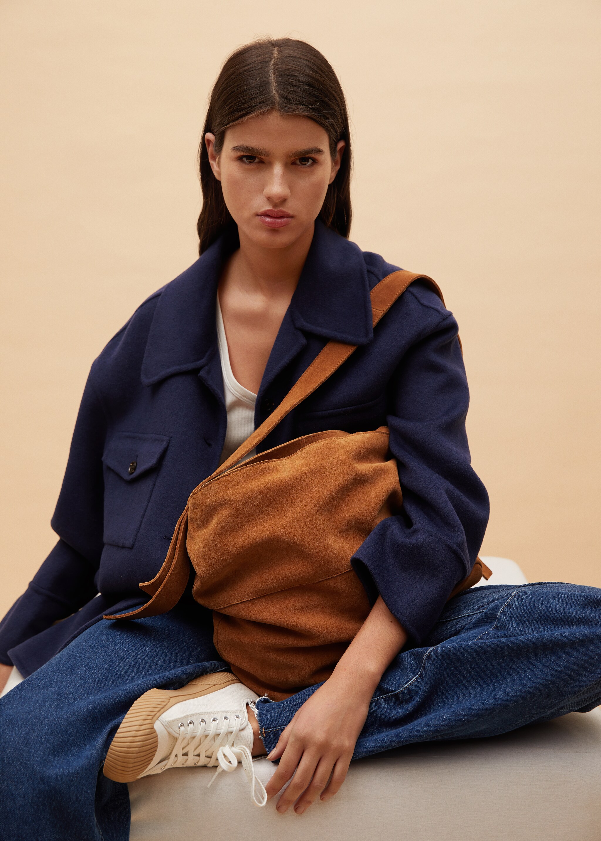 Bolso saco piel - Plano general