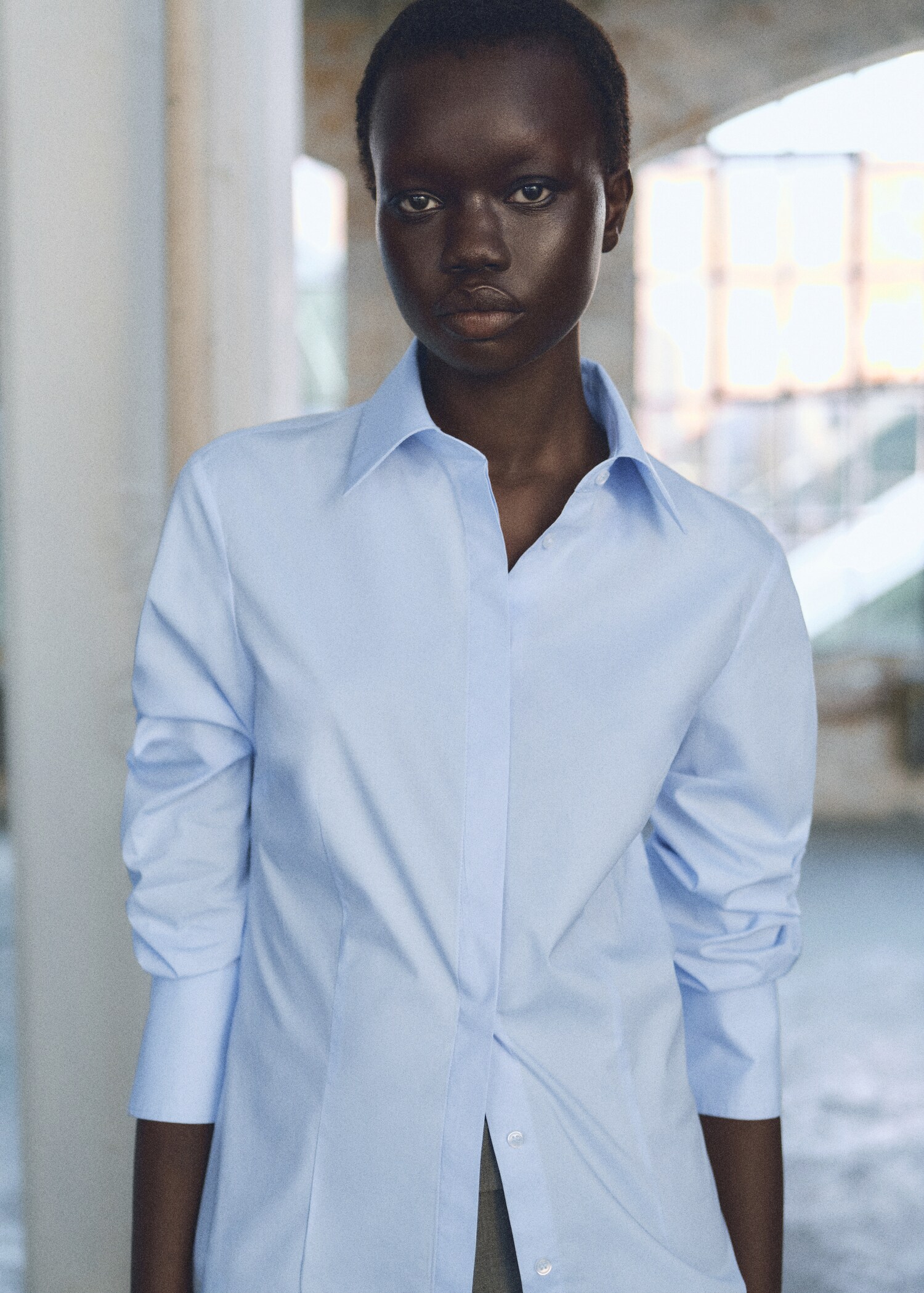 Getailleerde katoenen blouse - Overzichtstekening